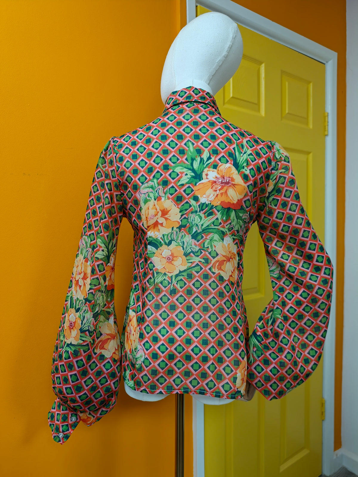 1970s balloon sleeve beagle collar shirt - XS