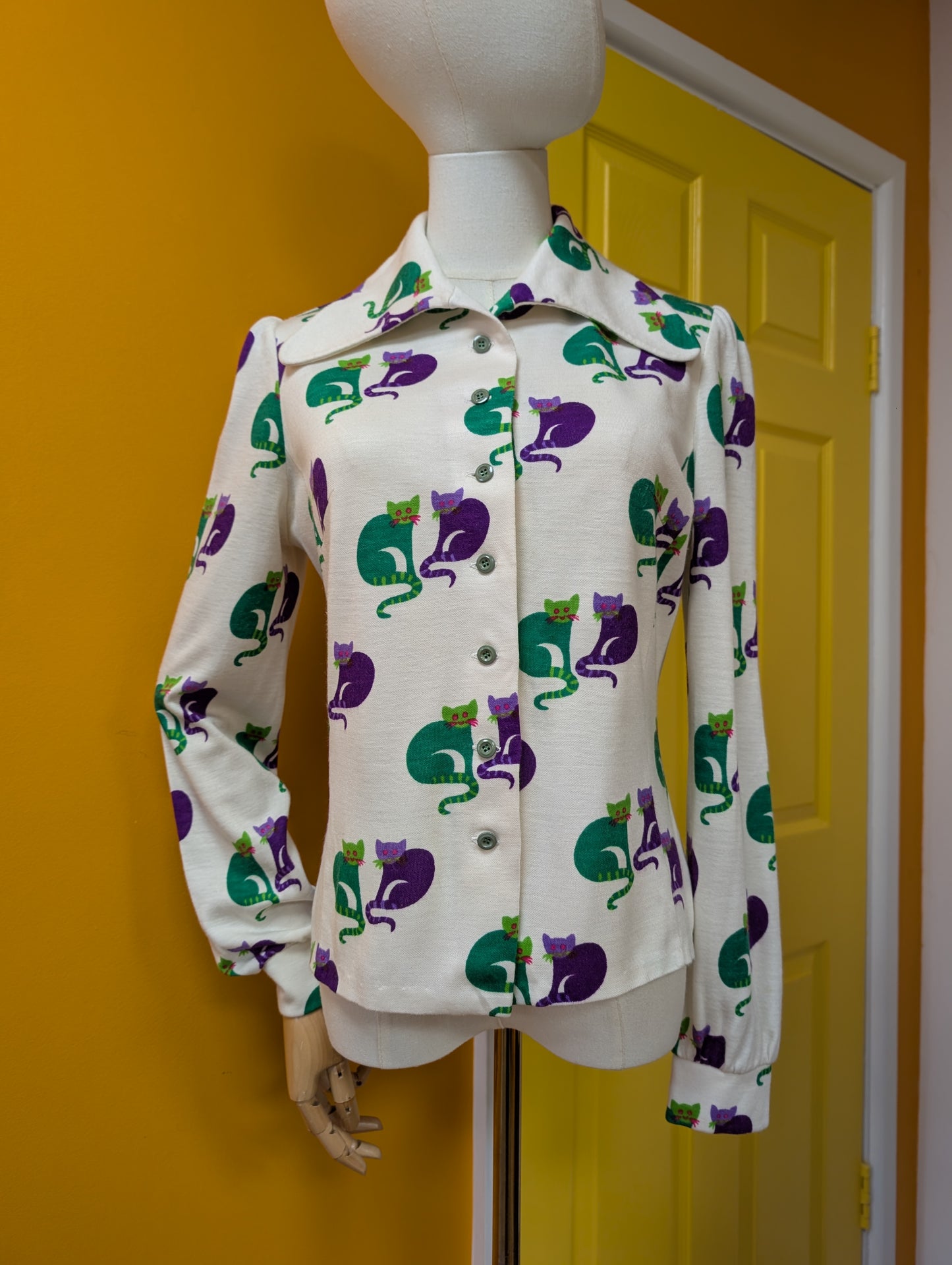 1970s Lucie Linden novelty cat (lemur?) print shirt - M