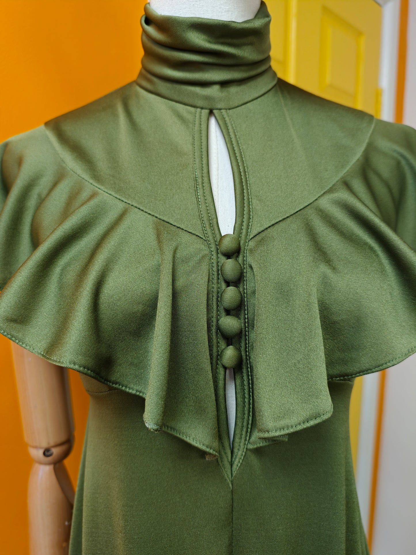 1970s Irvine Sellars green crimplene maxi dress - XS/6