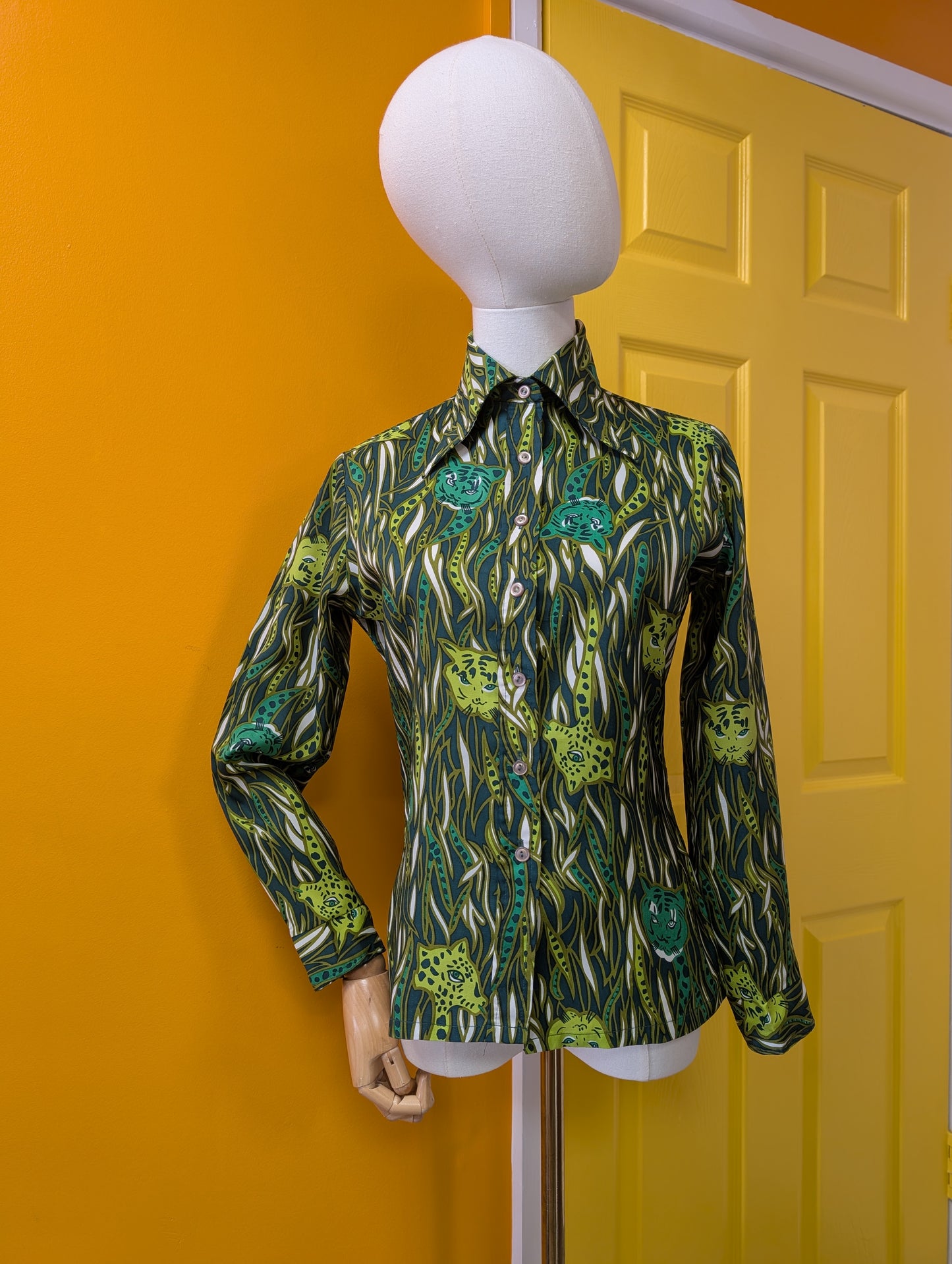 1970s green novelty print tiger shirt - S/M