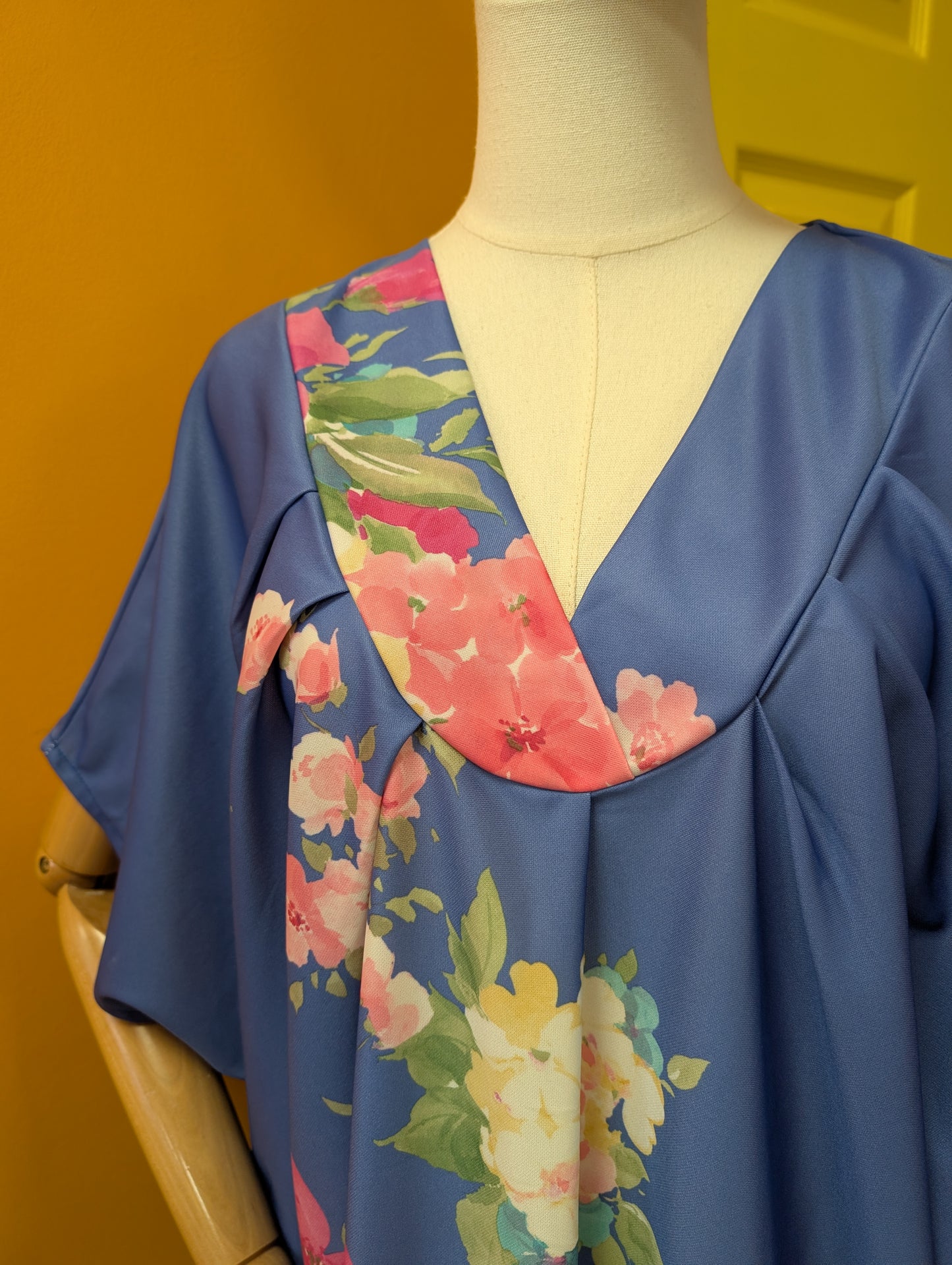1980s floral kaftan dress