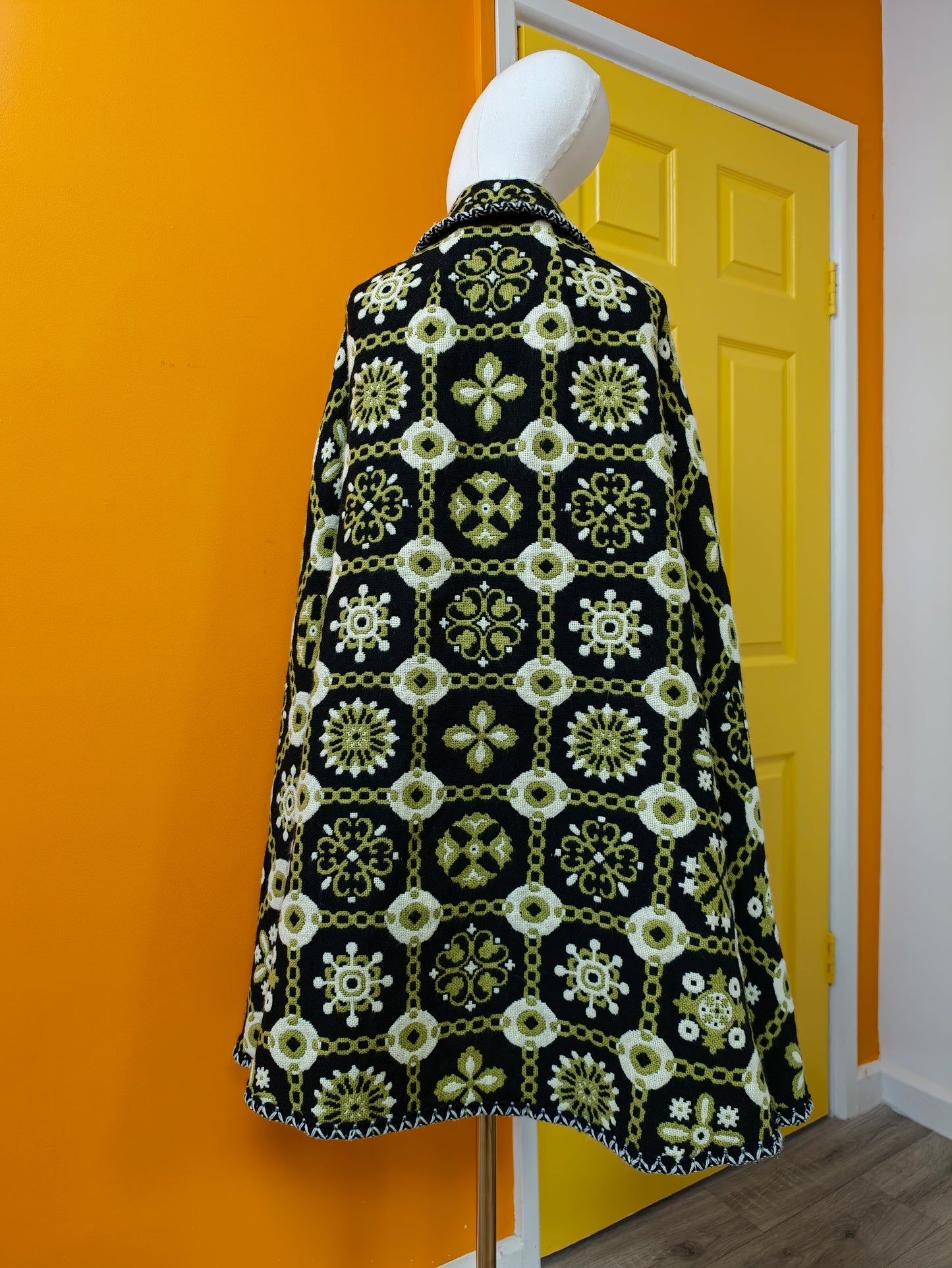 60s/70s green/black tapestry cape