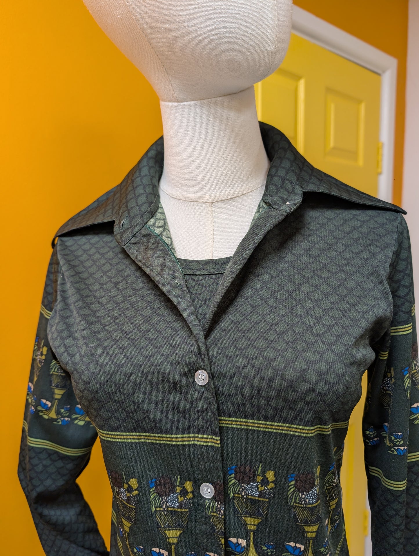 1970s novelty medieval print shirt - XS/S