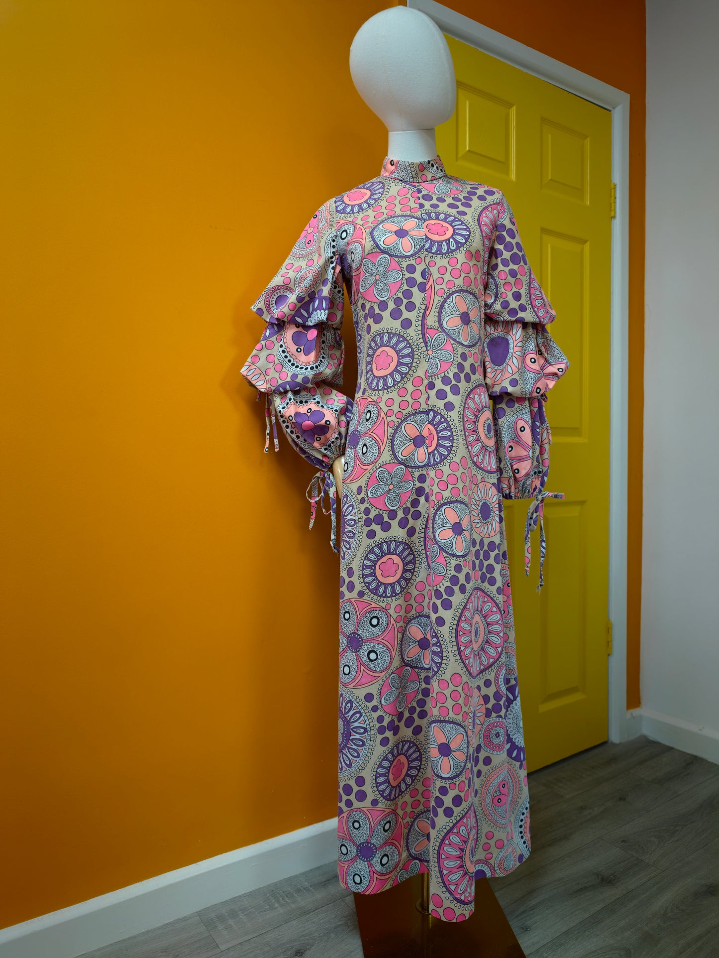 1960s Richard Shops psychedelic pink maxi dress - S