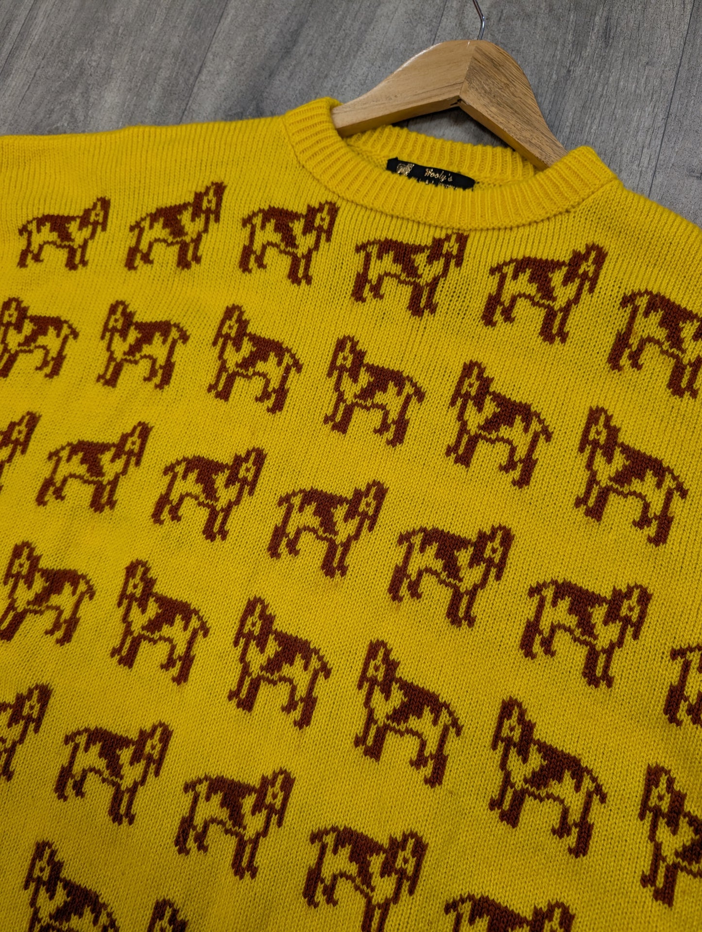 Woof! Yellow knitted dog jumper