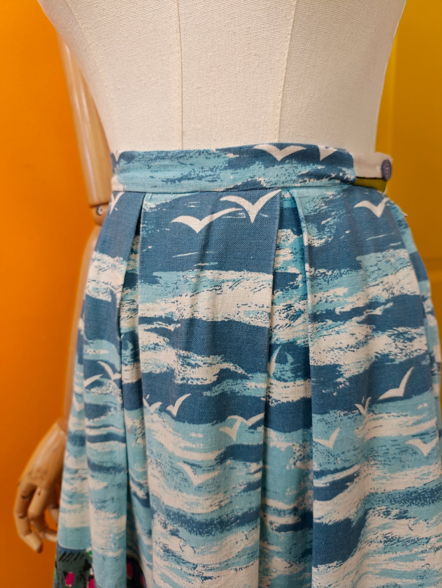 1950s Susan Barry novelty scenic print skirt