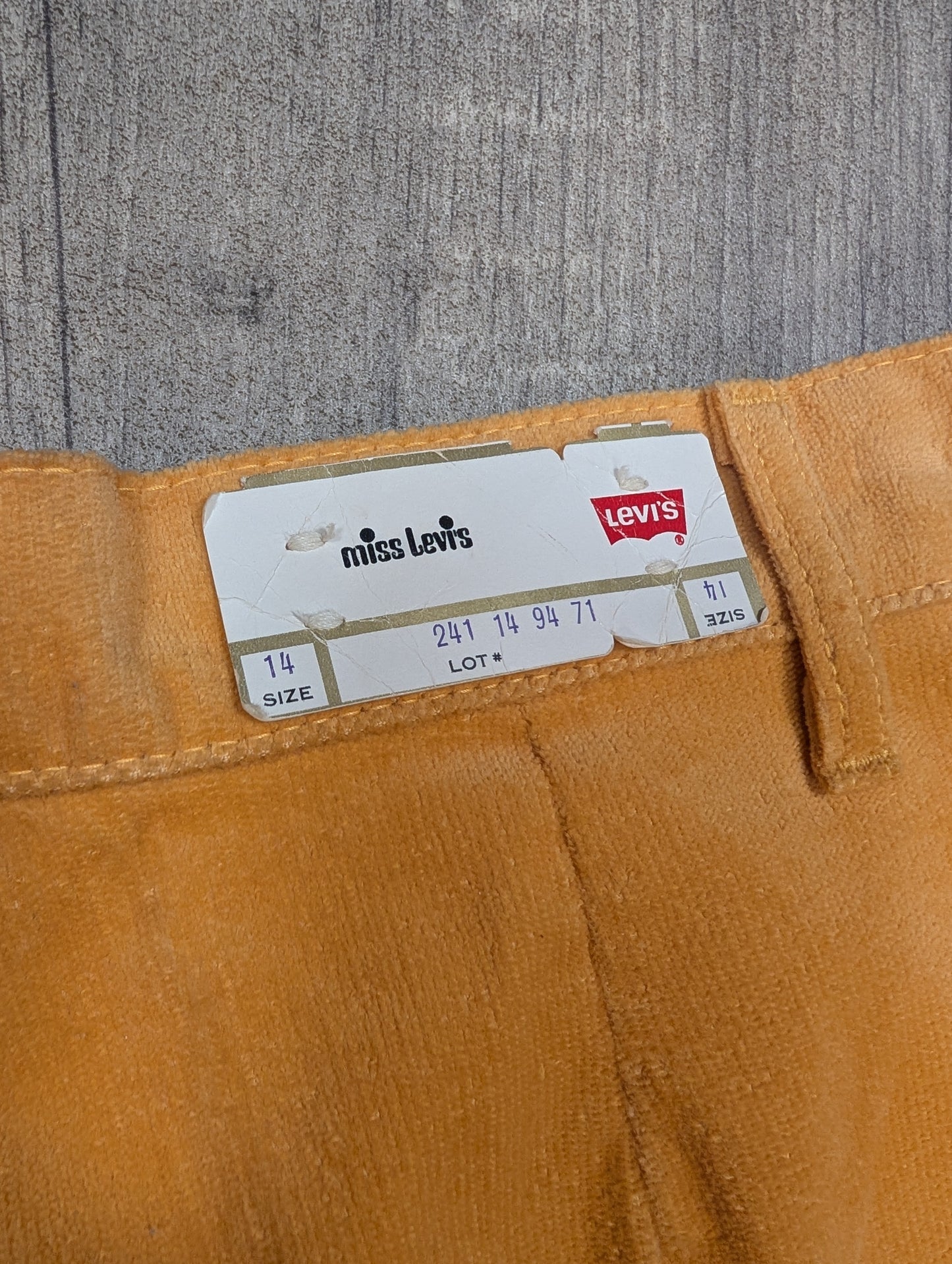 Deadstock 1970s Miss Levi's - 29"/30" waist
