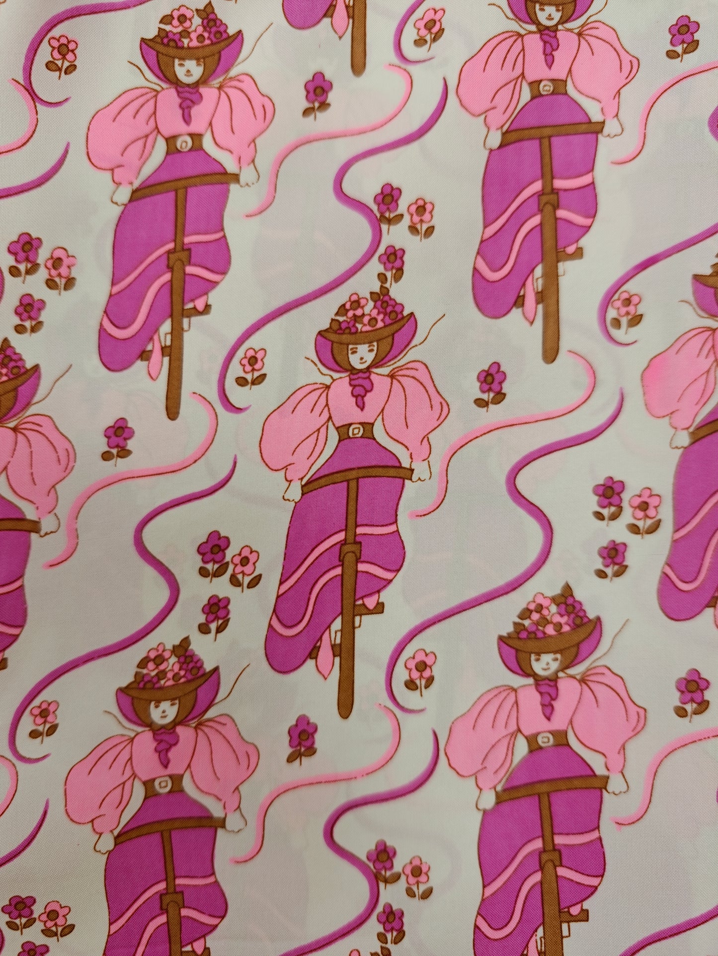 1970s novelty bicycle print pink dagger collar shirt - XS/S