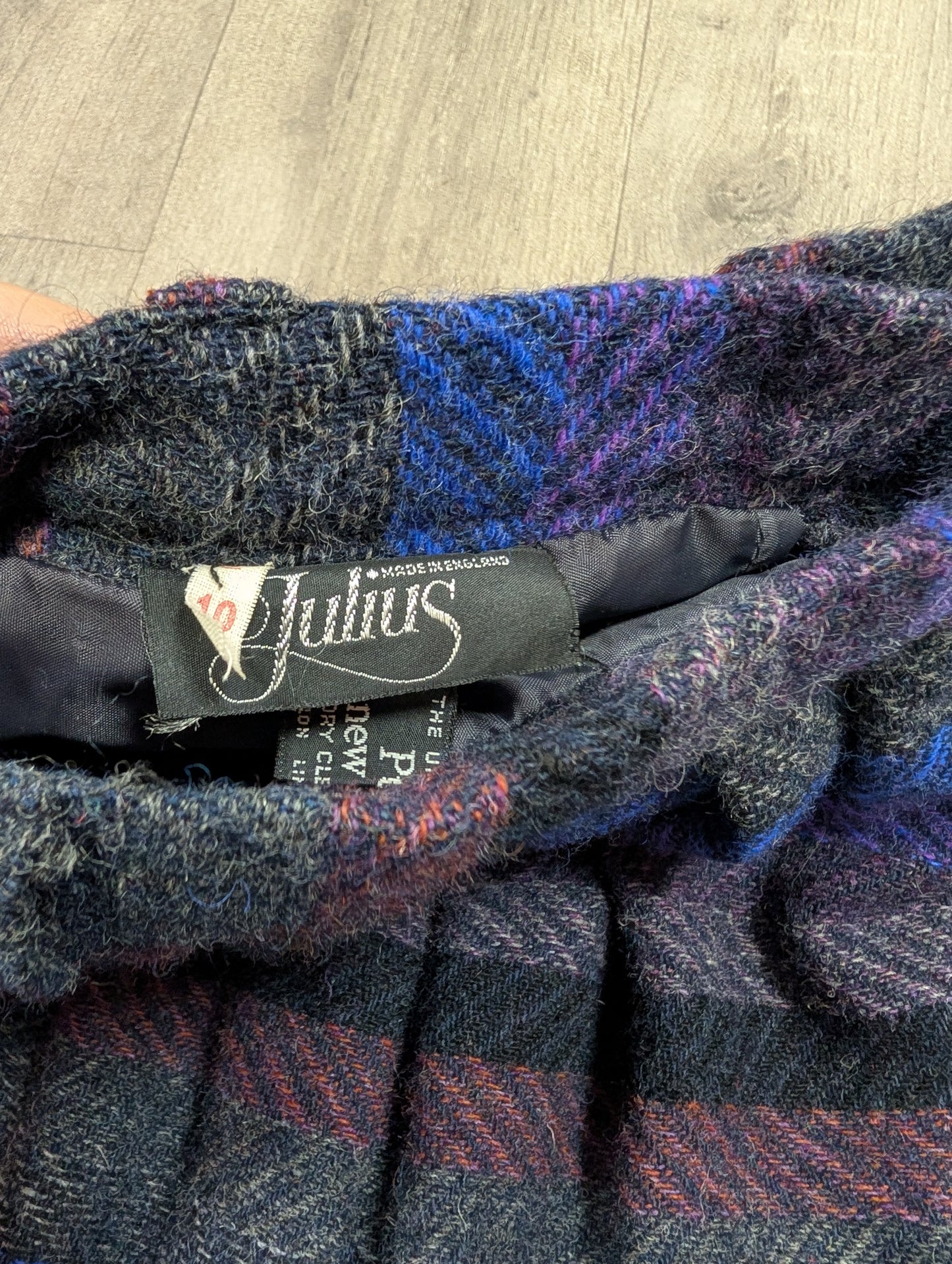 1980s Julius pure new wool skirt - 24" waist