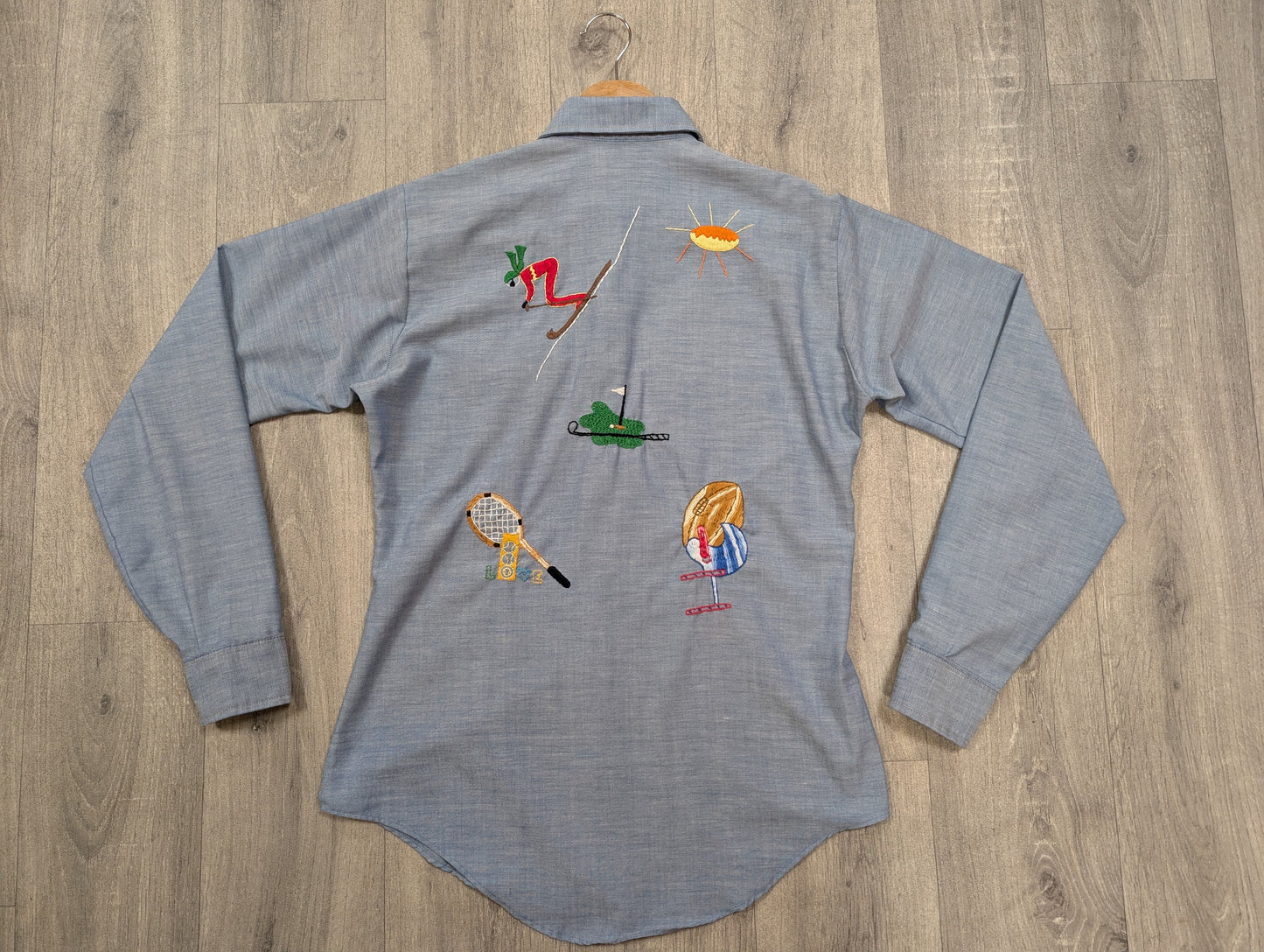 1970s Van Heusen 417 Vanopress embroidered shirt