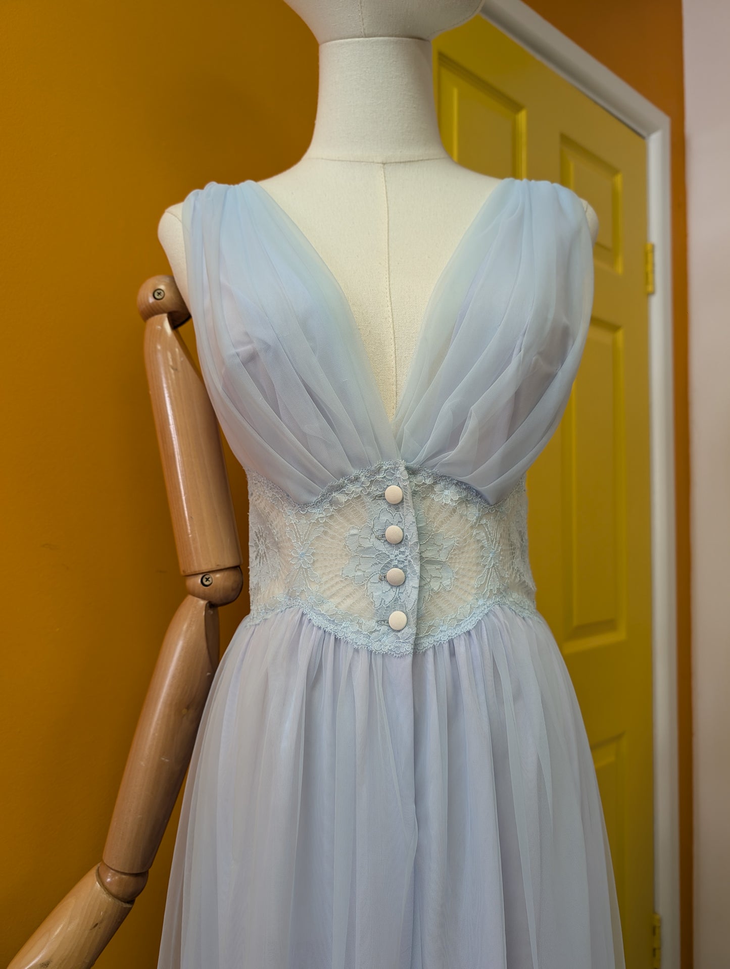 Gorgeous 1960s Kayser nightdress - S/8