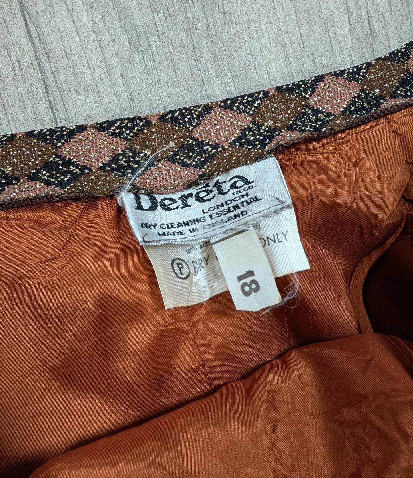 1970s Dereta gold lurex maxi skirt - 29" waist