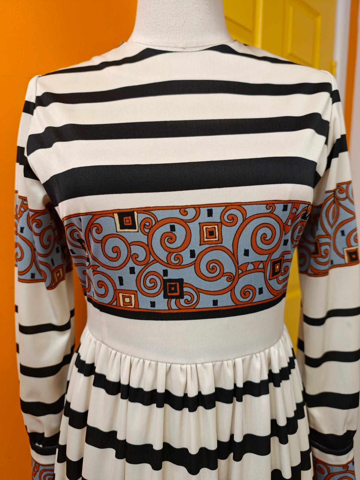 Novelty print dress - XS/S/6/8