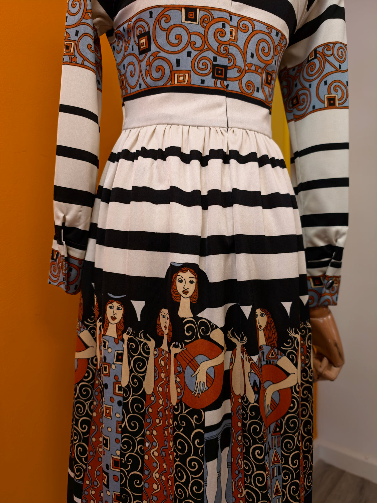 Novelty print dress - XS/S/6/8