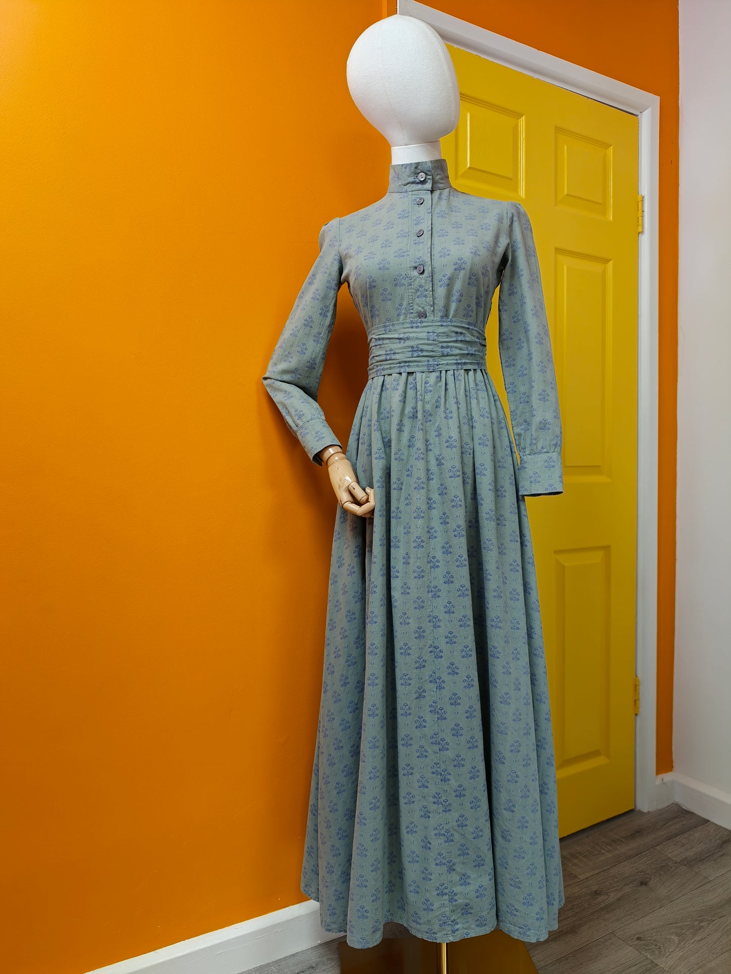 1970s Laura Ashley made in Wales cotton maxi dress & belt - XS