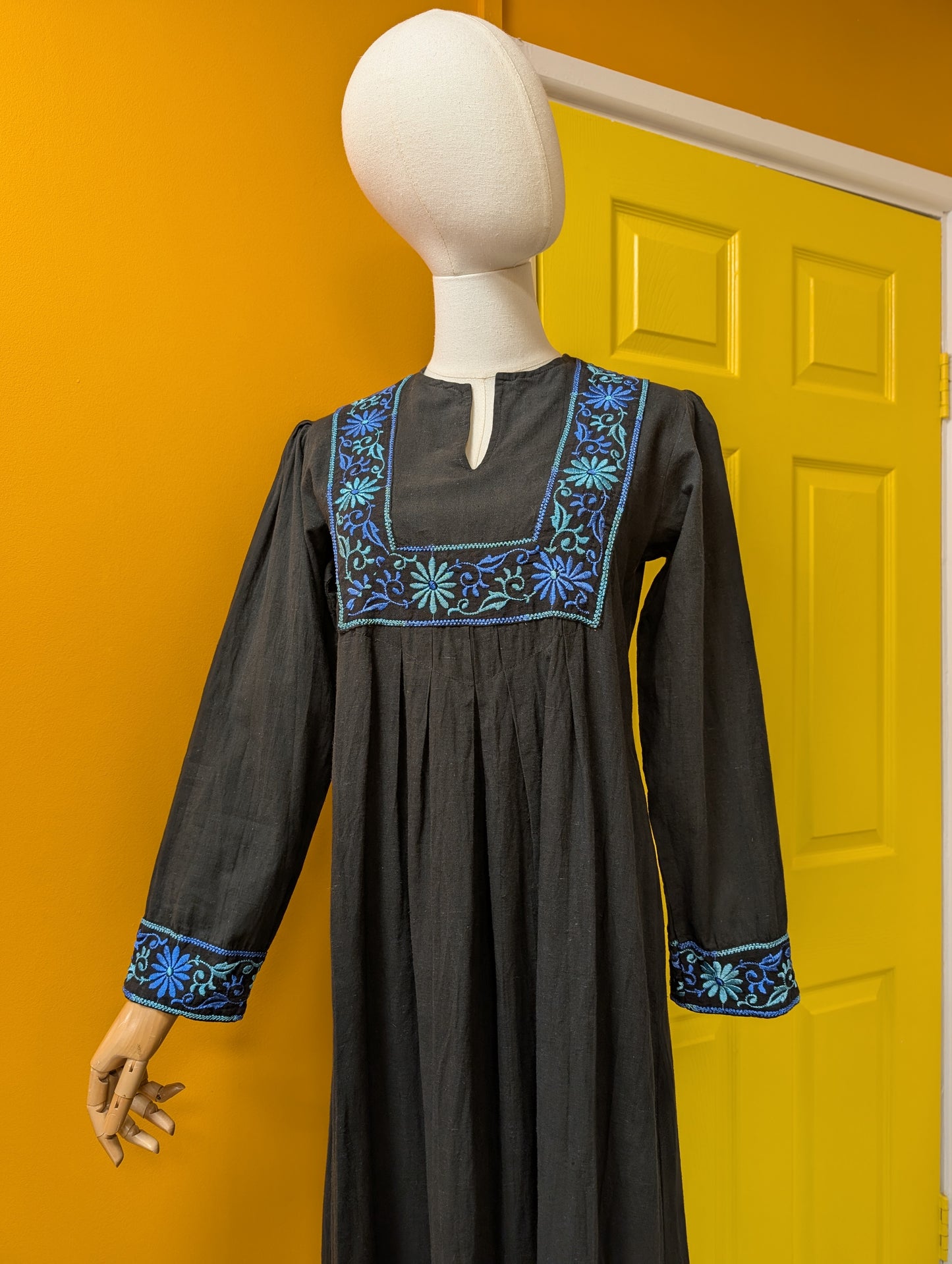 Al-Amal embroidered Indian cotton maxi dress - S/M