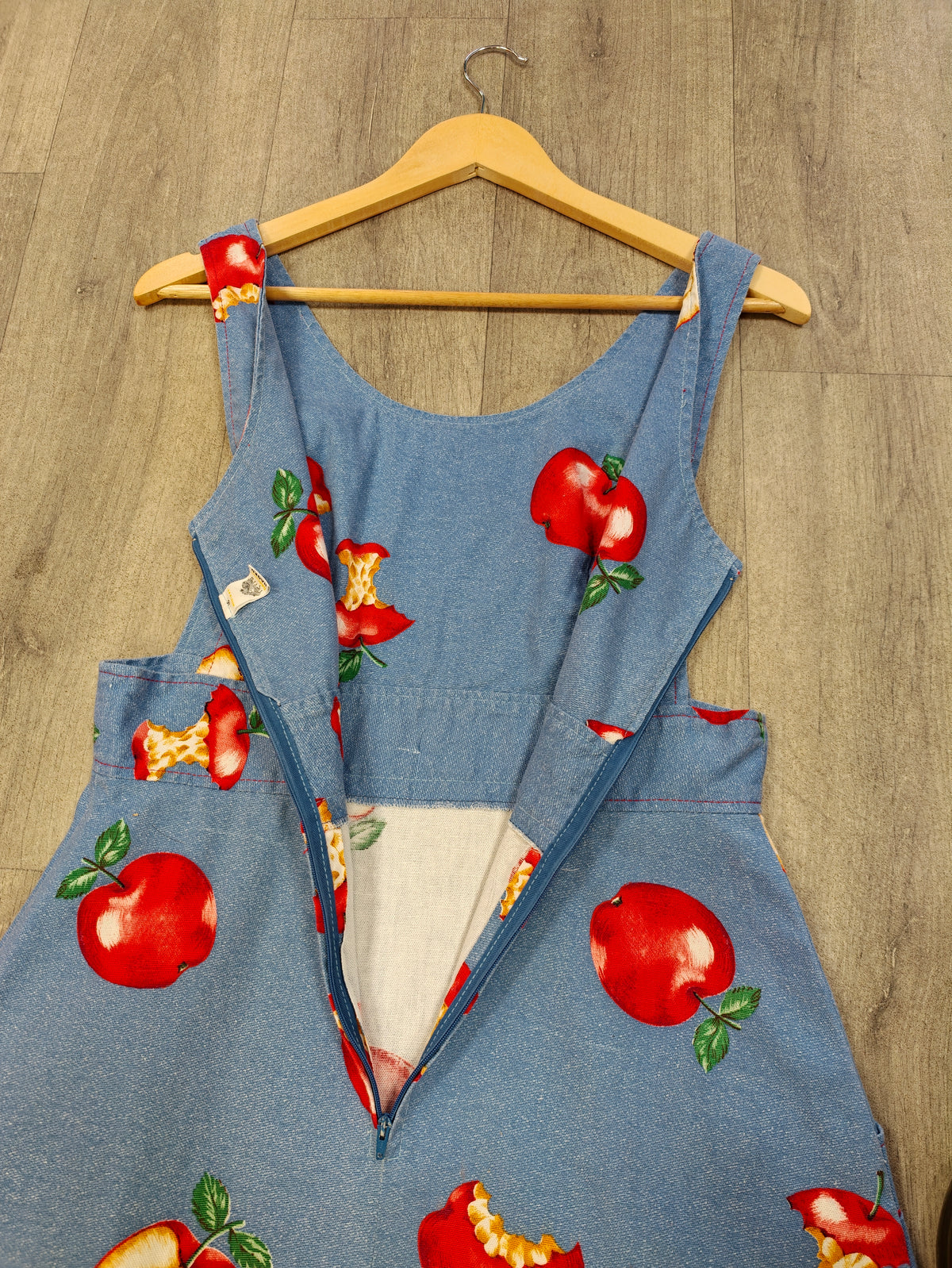 1970s Darling Hager apple print pinafore dress - M/12