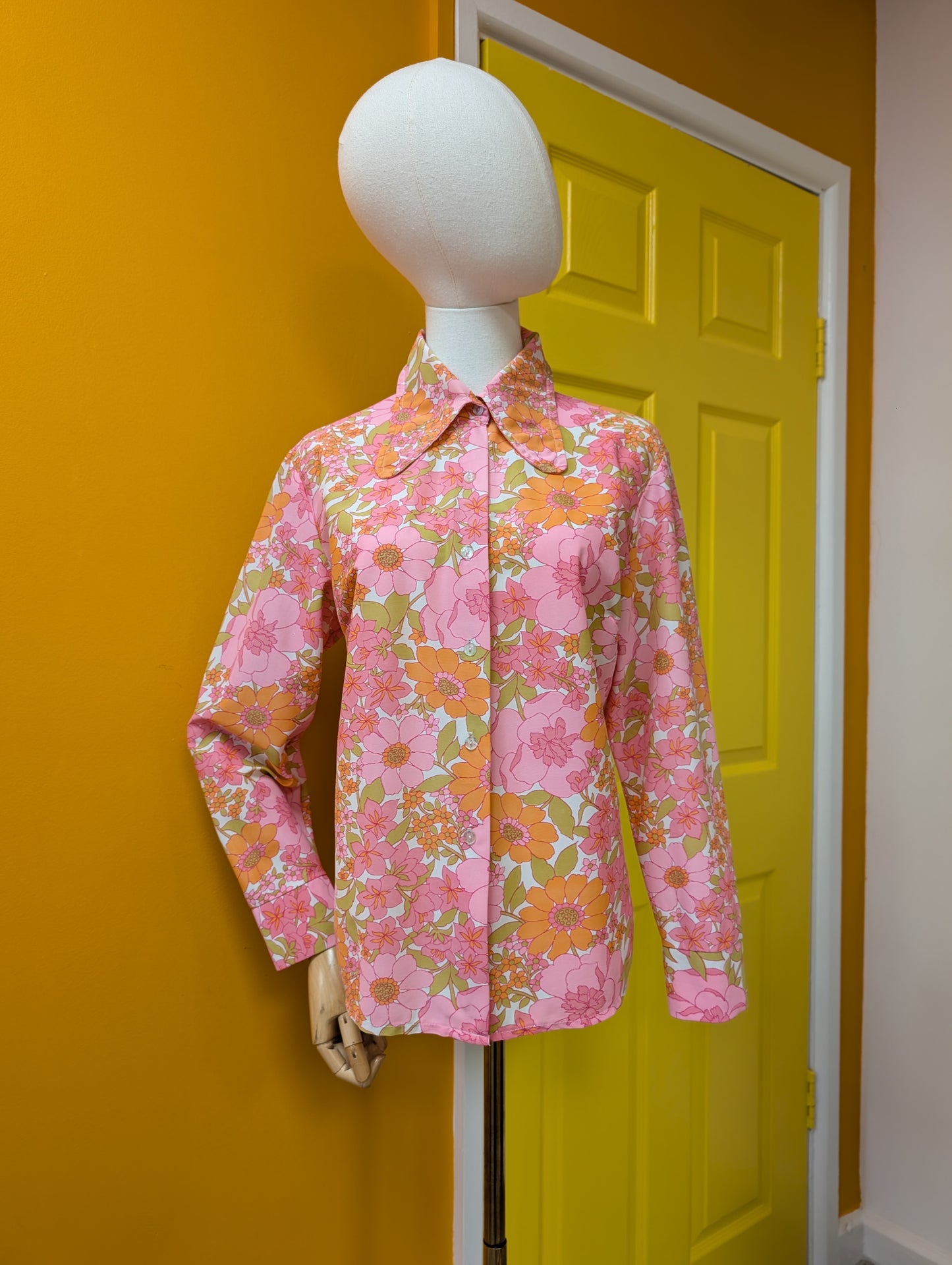 Keynote psychedelic pink/orange floral shirt - M/L