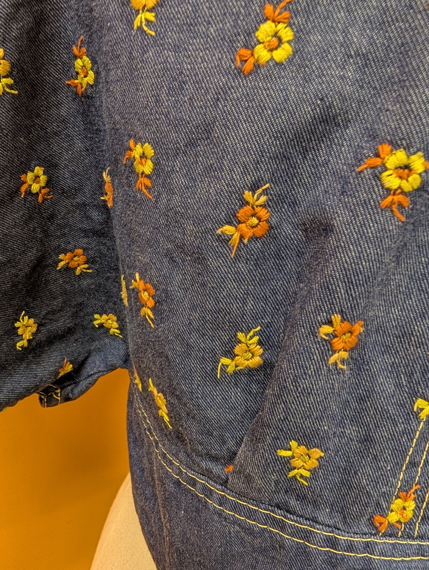 1970s embroidered denim cropped shirt - S