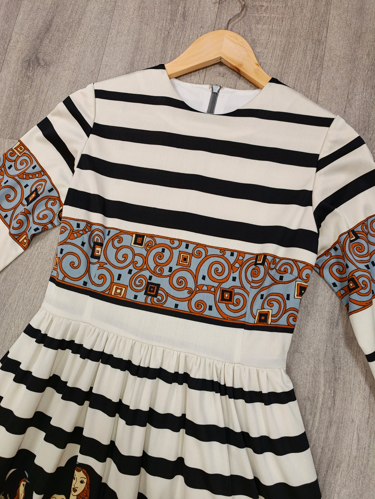 Novelty print dress - XS/S/6/8