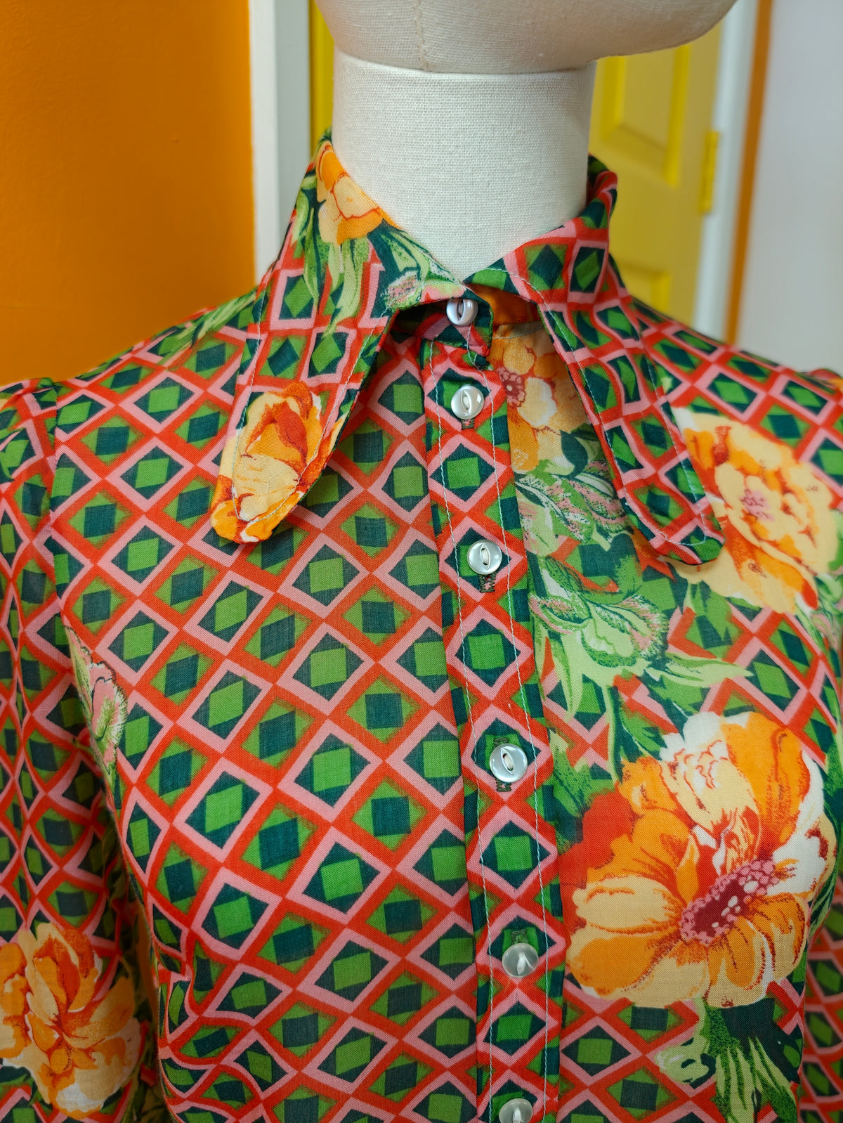 1970s balloon sleeve beagle collar shirt - XS