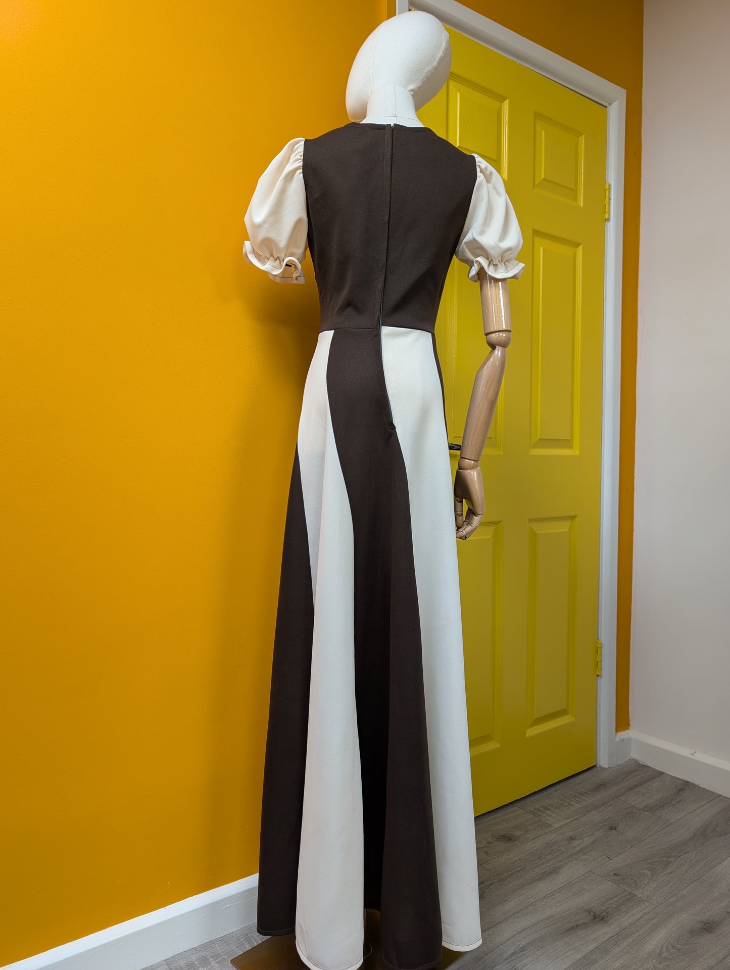 1970s brown & white swirl maxi dress - S/8
