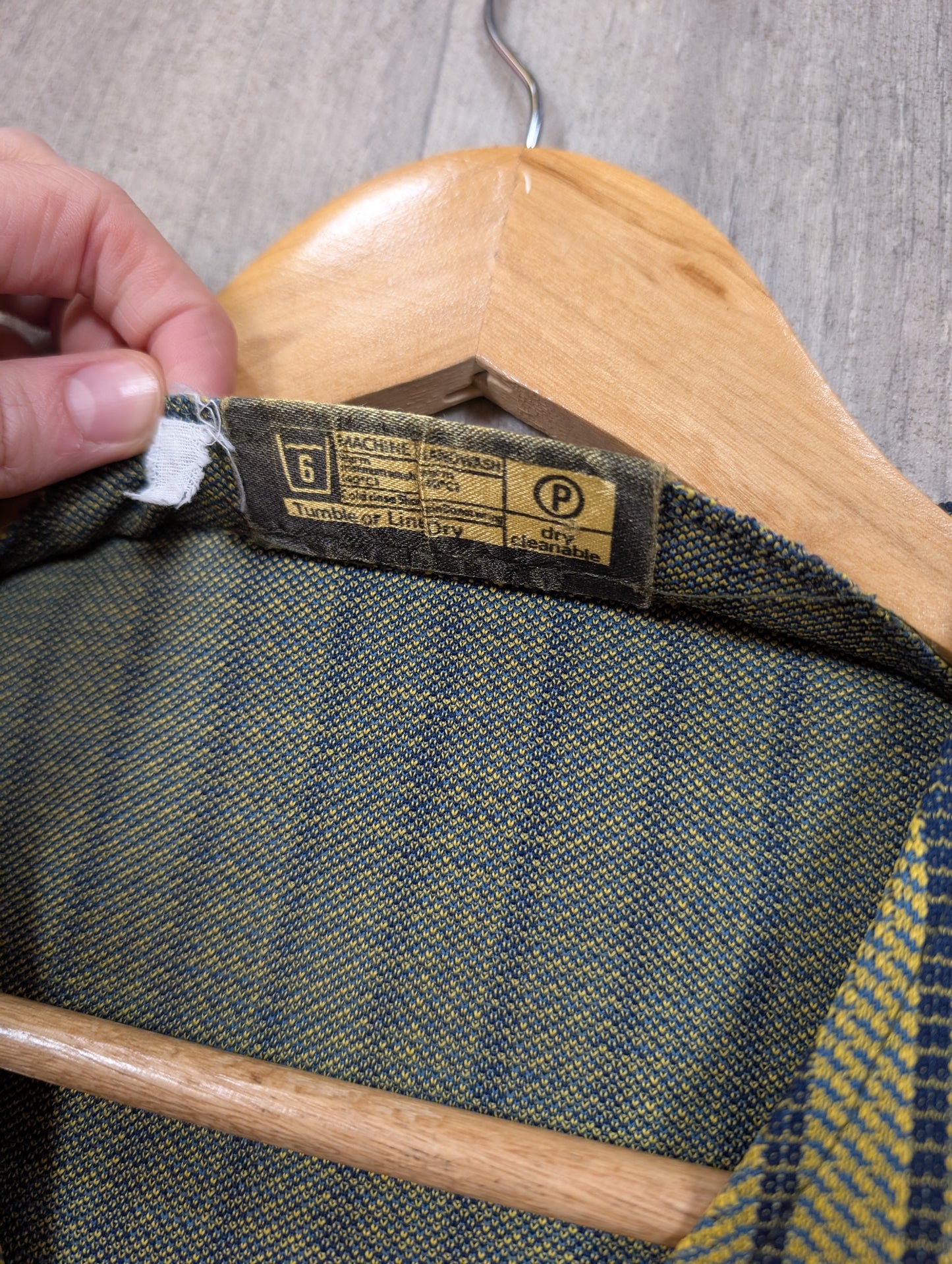1960s men's crimplene vest