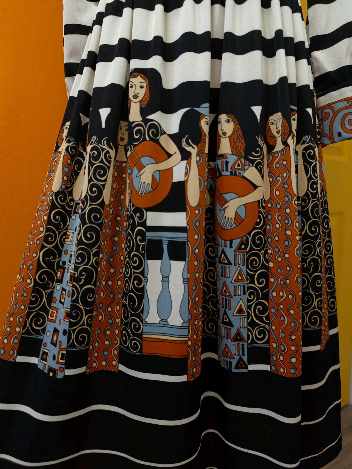Novelty print dress - XS/S/6/8