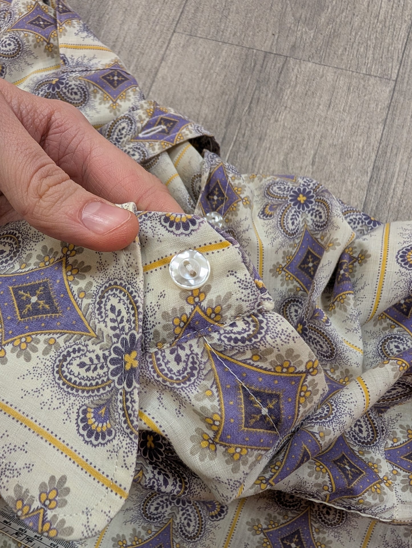 Early 1970s Ben Sherman twist tag shirt