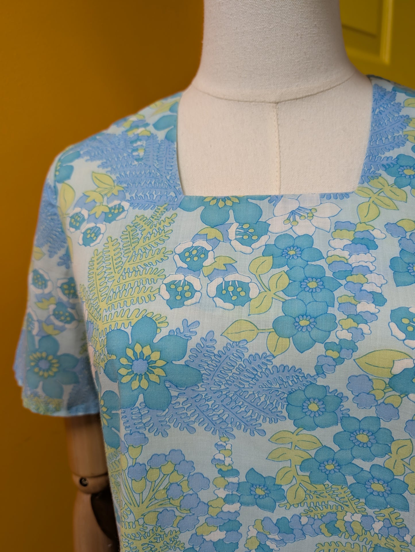 60s/70s green & blue floral dress - S/8/10