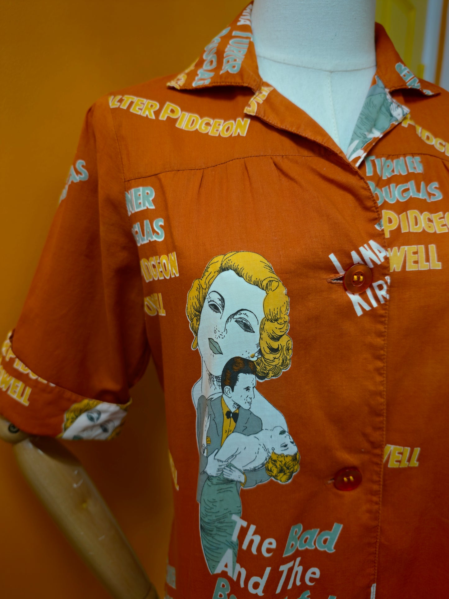 1970s Bellini novelty 'The Bad and the Beautiful' print shirt - S/M