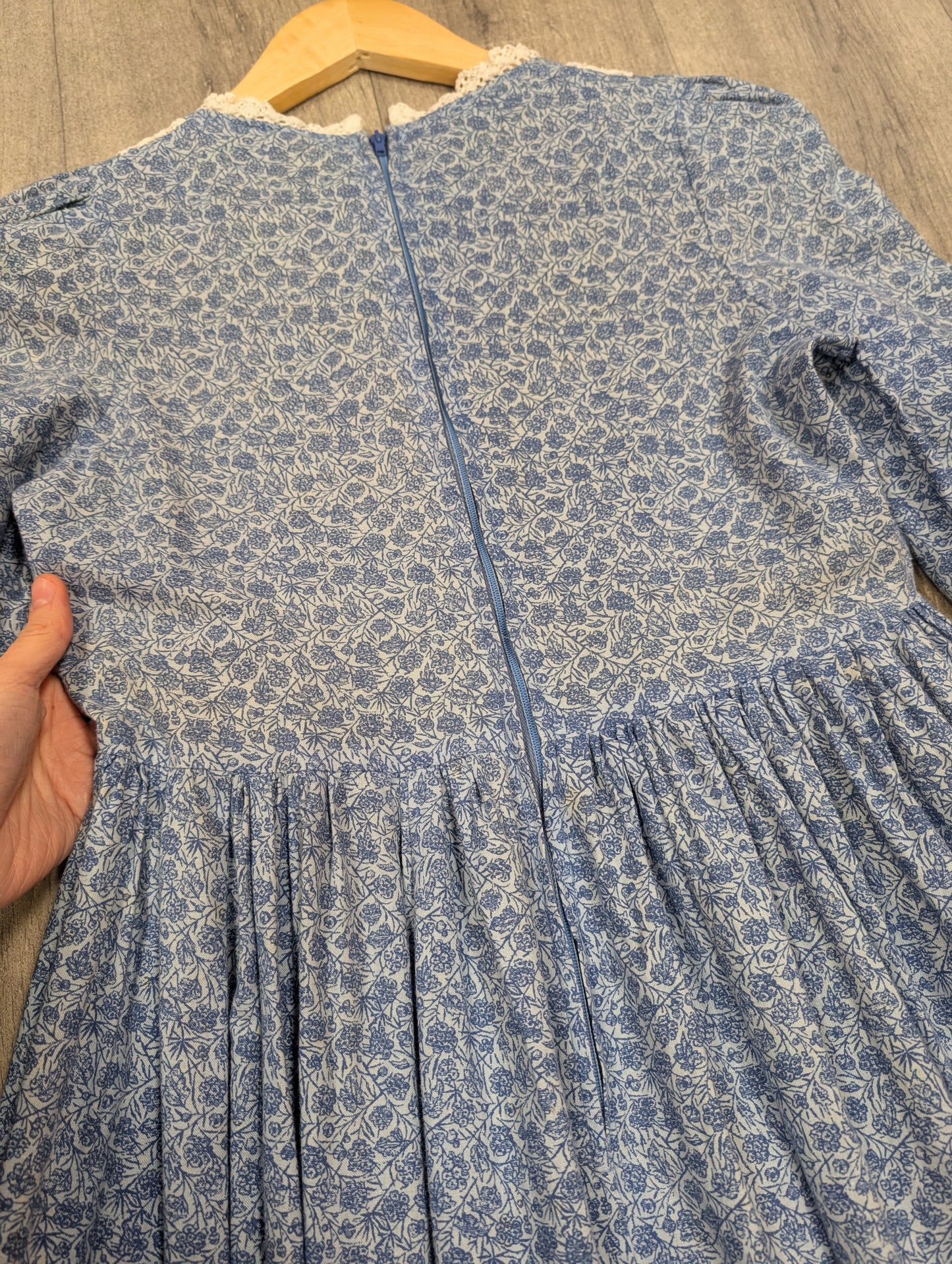 Gorgeous 1970s Laura Ashley made in Wales cotton maxi dress - XS/6/8