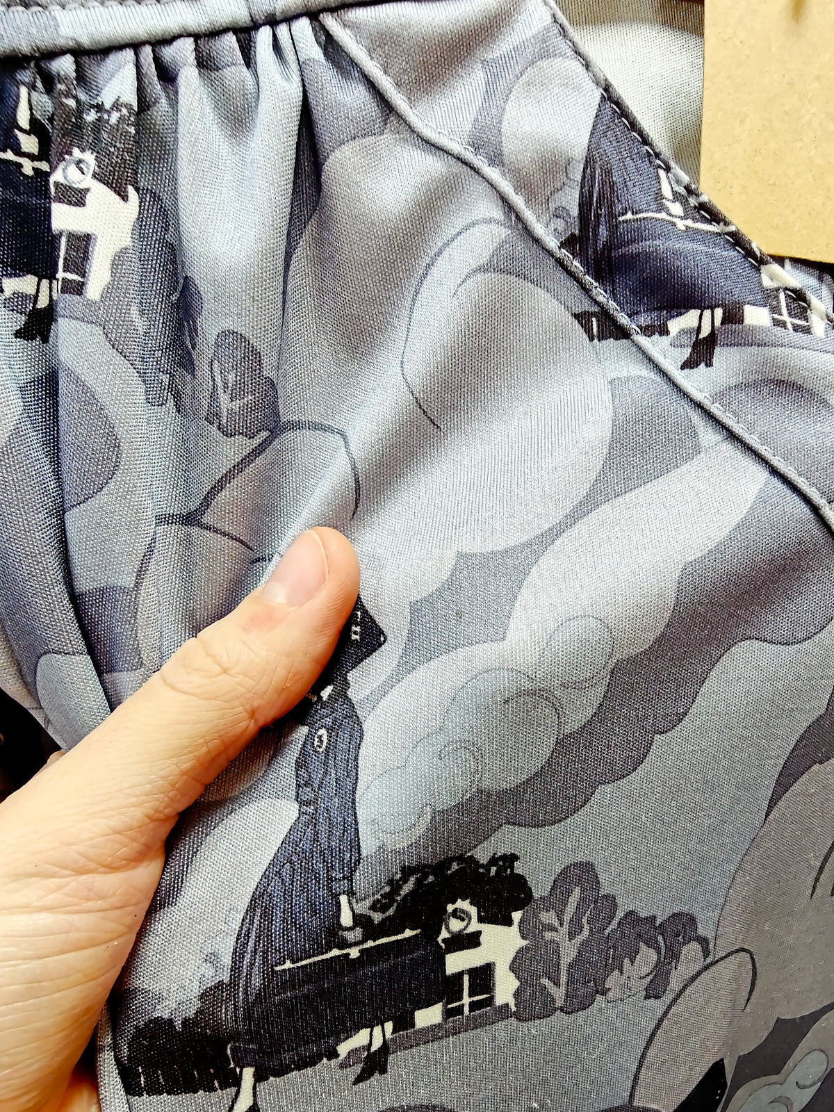 1970s novelty print grey top - S