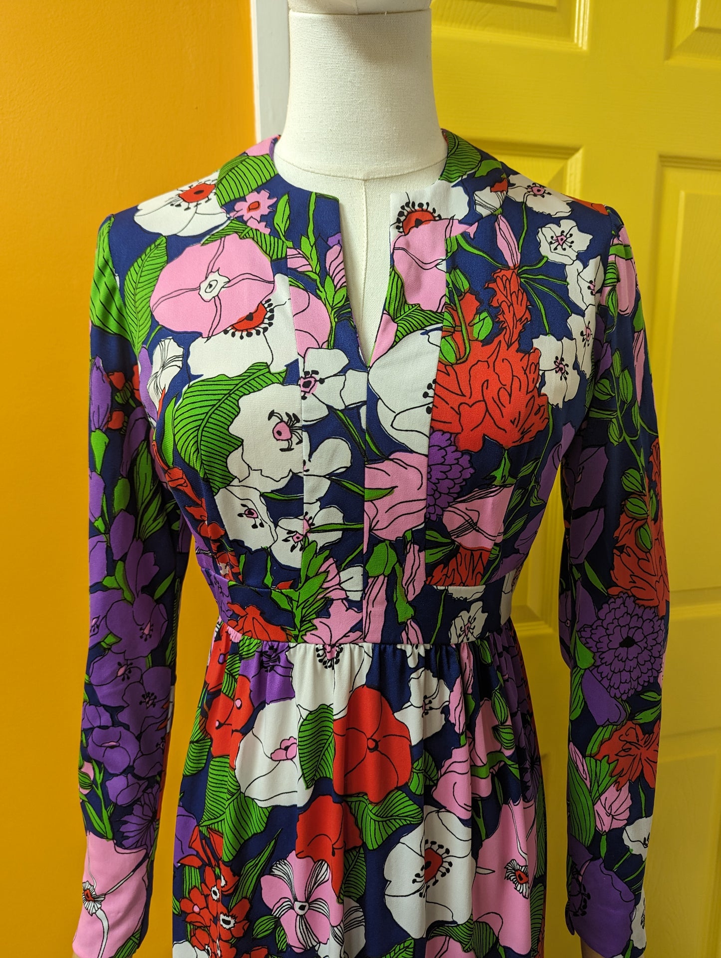 60s/70s Bloomingdale's floral maxi dress - Size 8