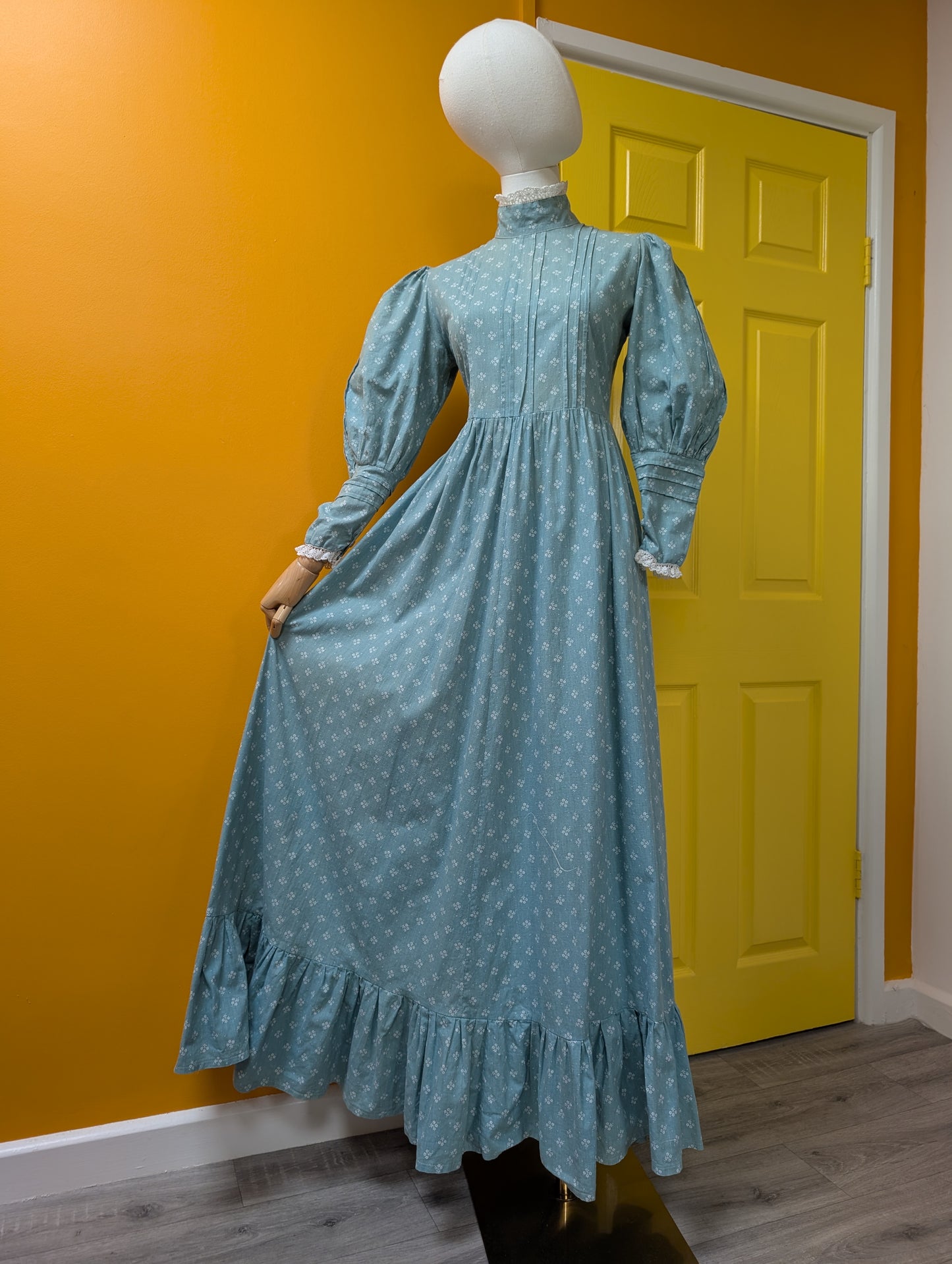 1970s Laura Ashley made in Wales green maxi dress - S/M/10/12