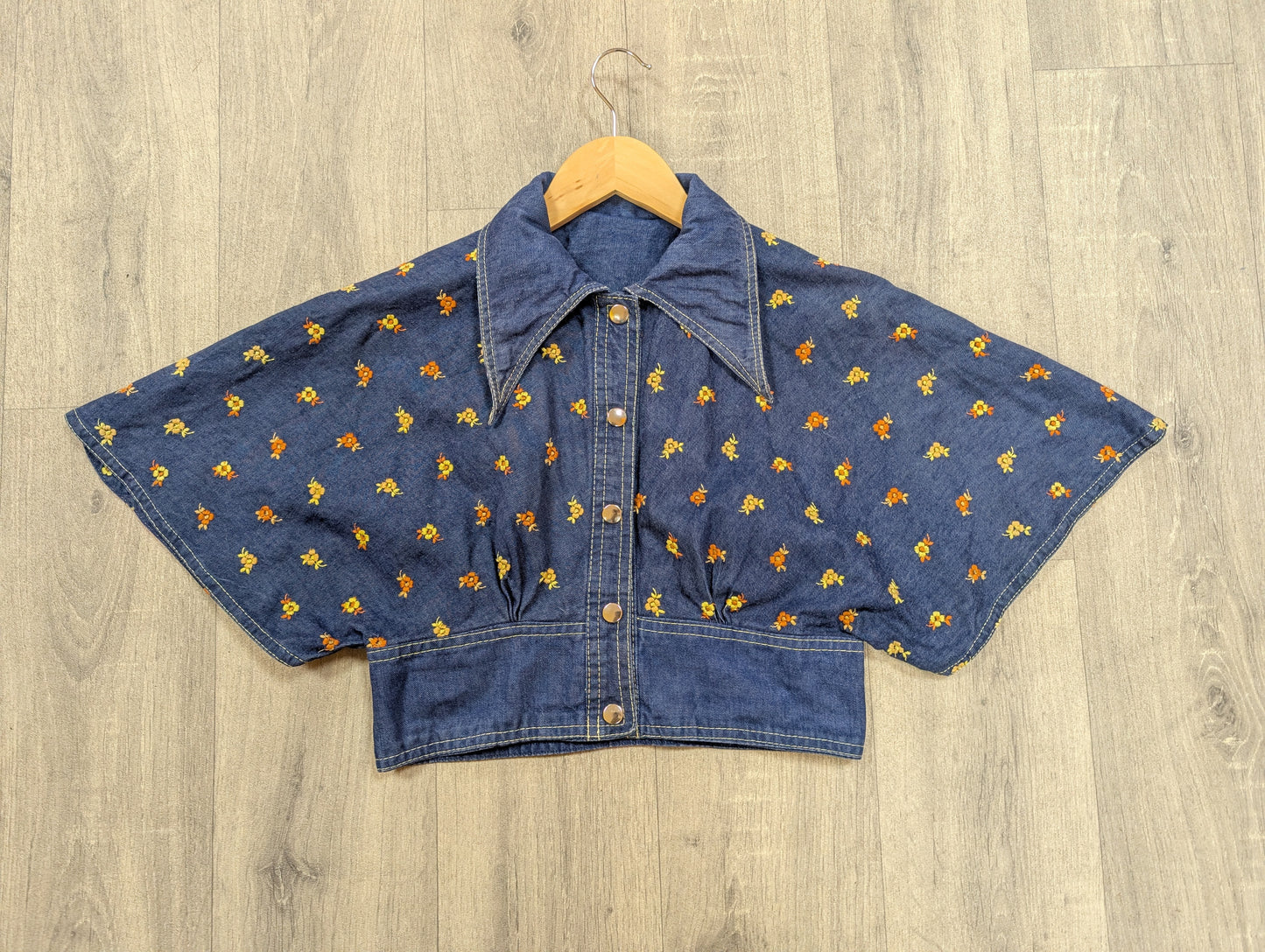 1970s embroidered denim cropped shirt - S