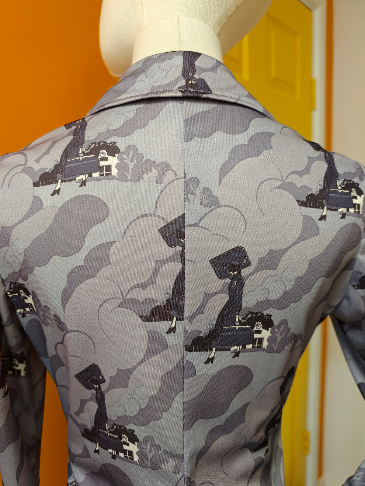 1970s novelty print grey top - S