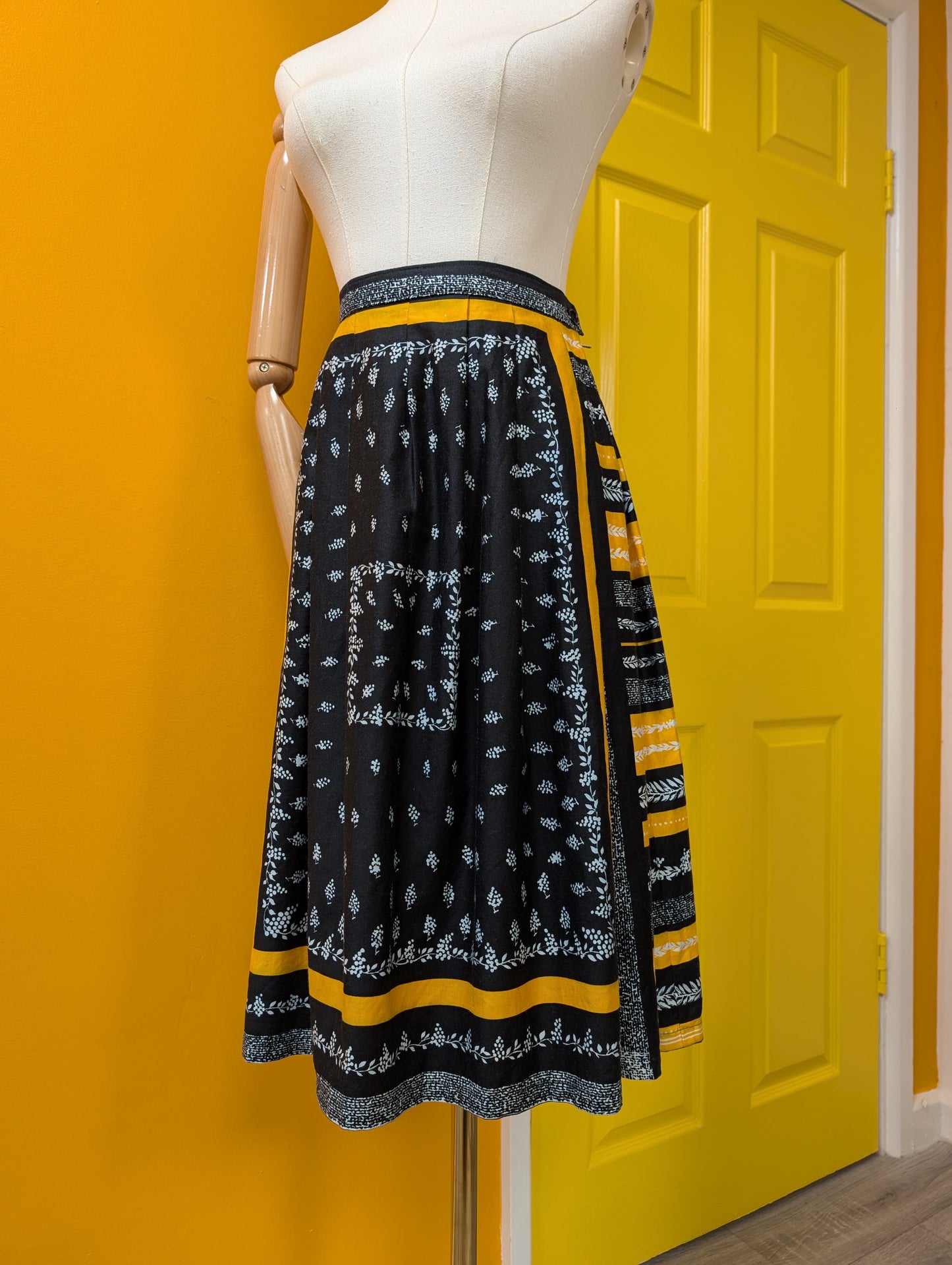 Cotton skirt - 30" waist