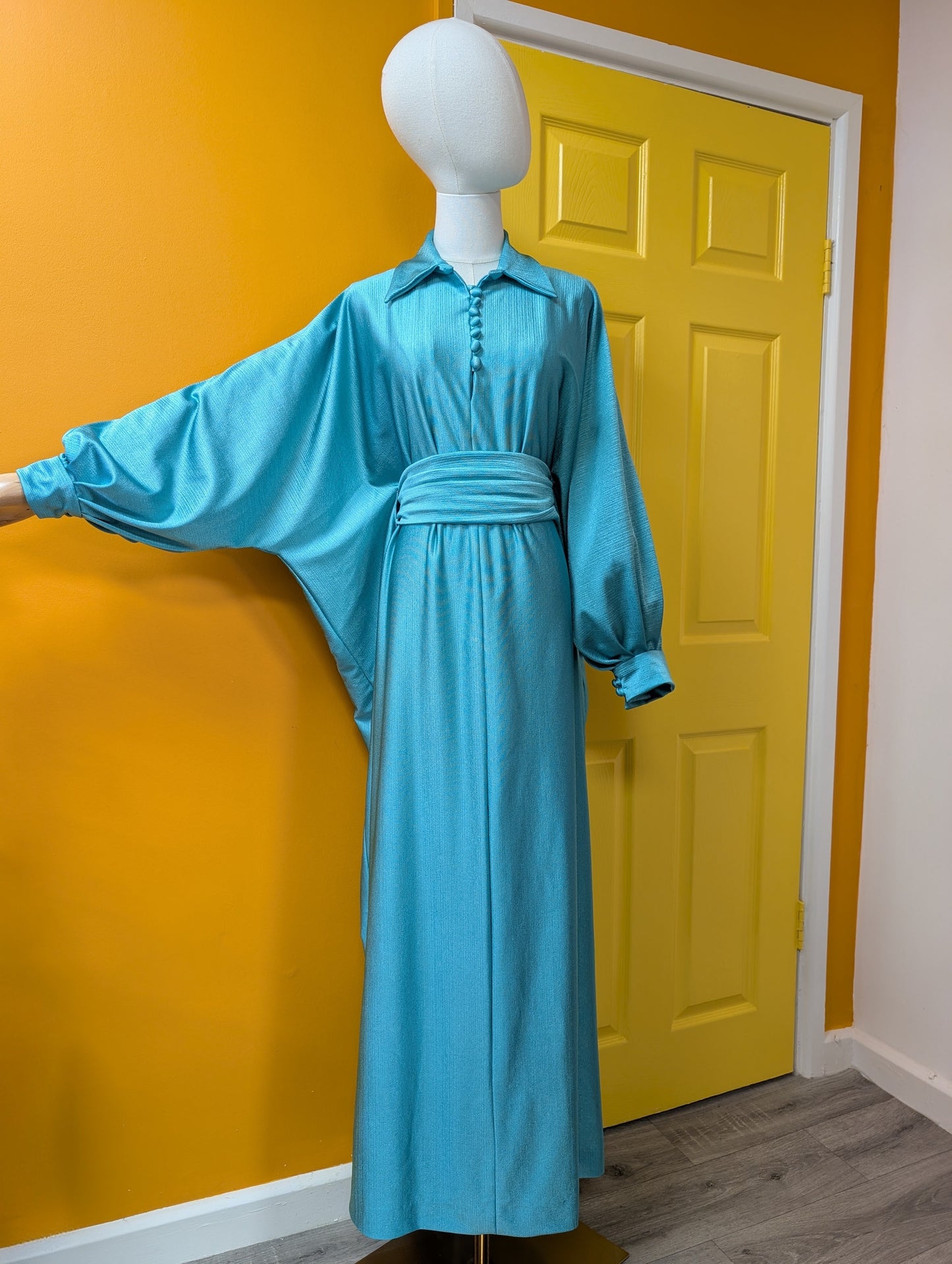 1970s turquoise belted kaftan