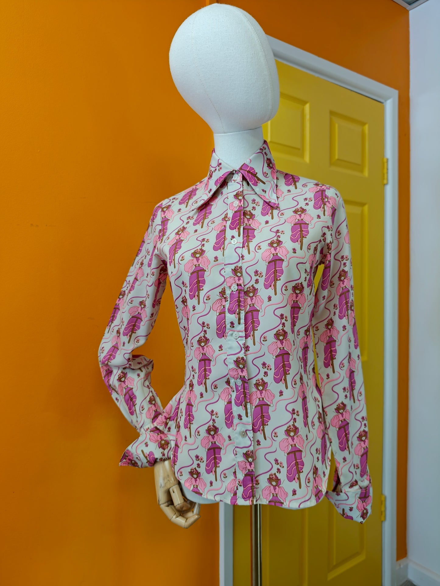 1970s novelty bicycle print pink dagger collar shirt - XS/S