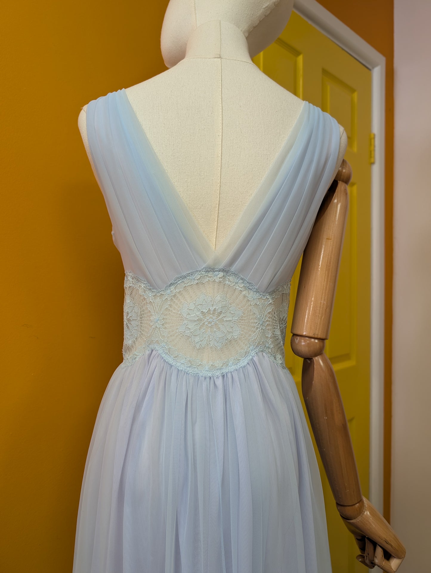 Gorgeous 1960s Kayser nightdress - S/8