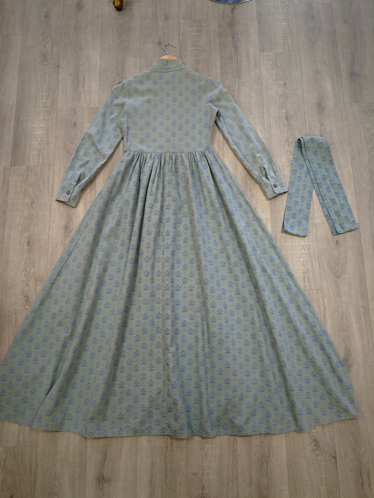 1970s Laura Ashley made in Wales cotton maxi dress & belt - XS