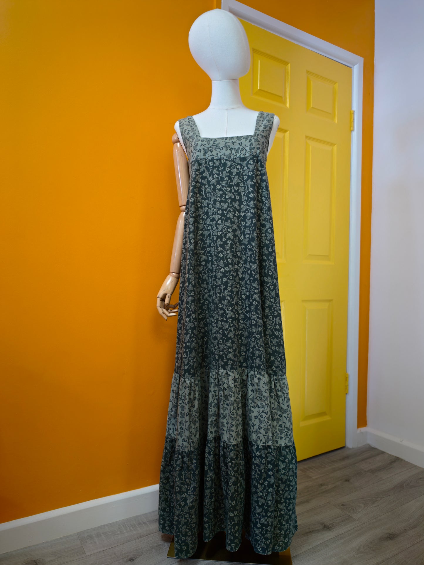 1970s Shelana green floral tiered cotton dress - XS/S/6/8