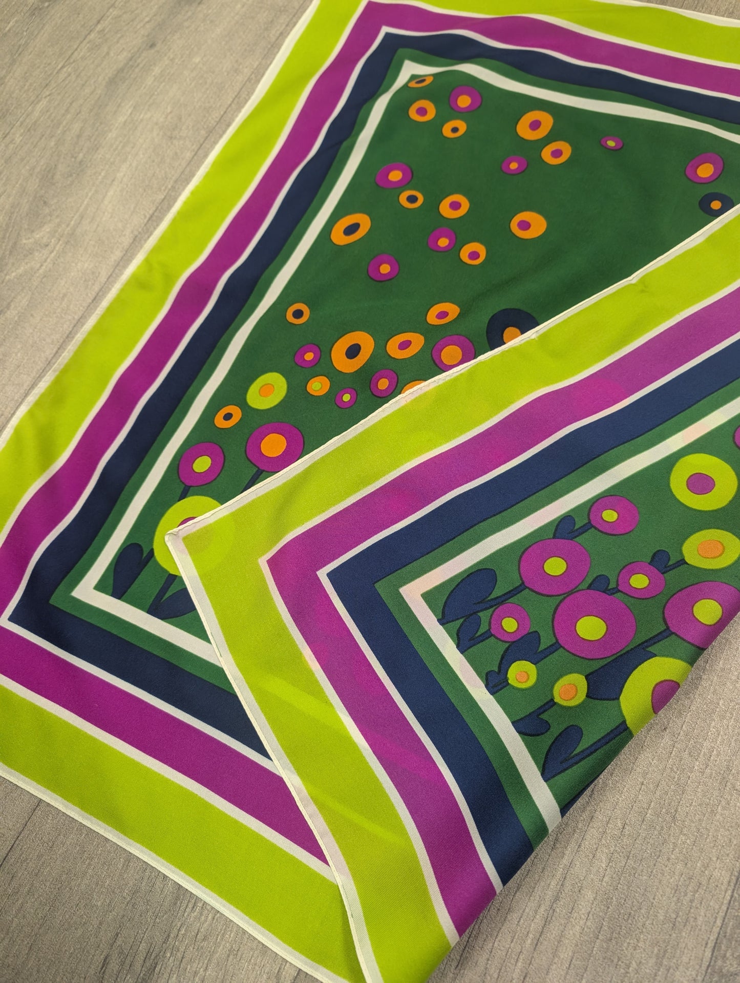 1970s psychedelic flower scarf