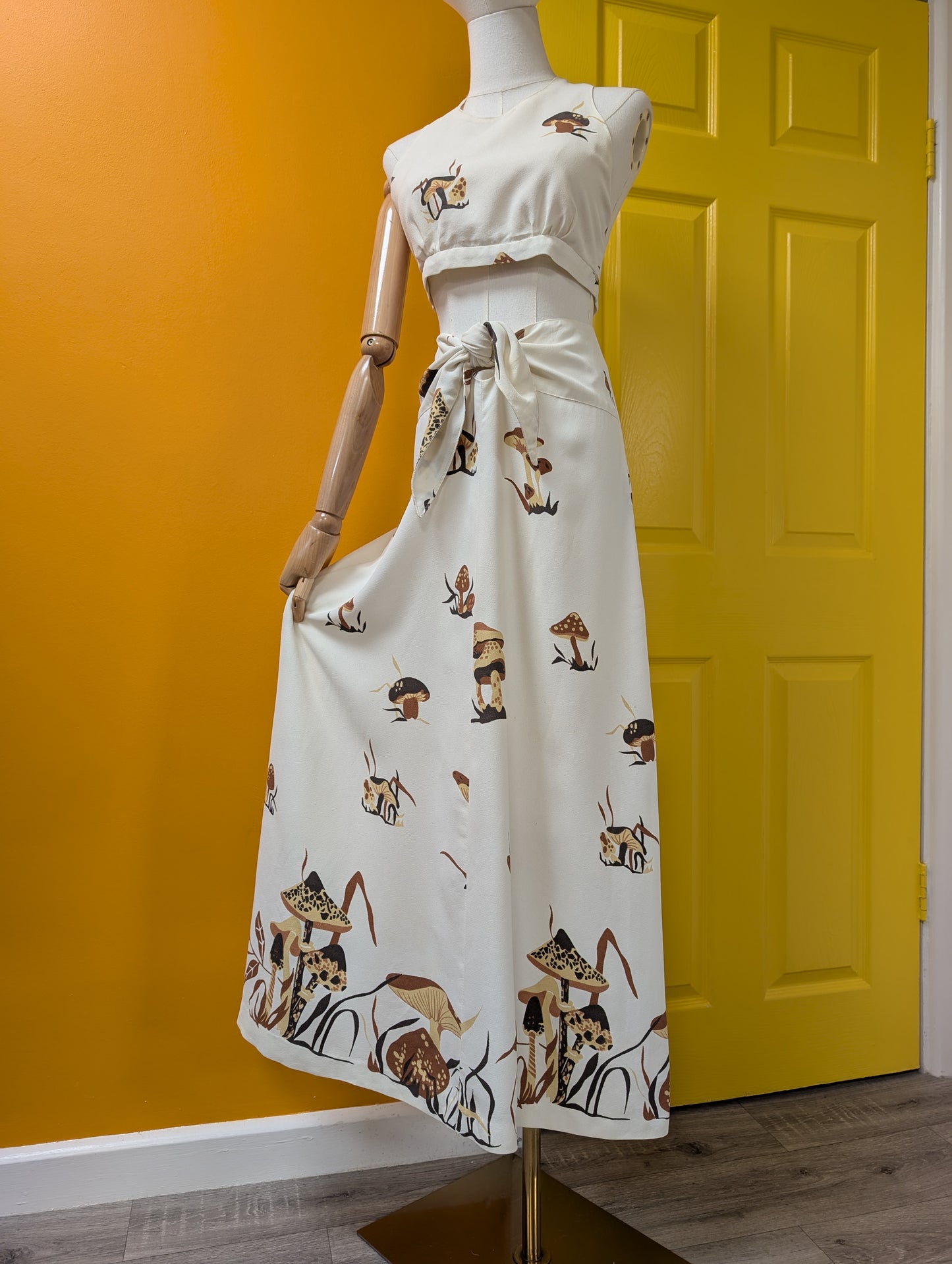 1970s novelty mushroom print halter top and skirt - S/8