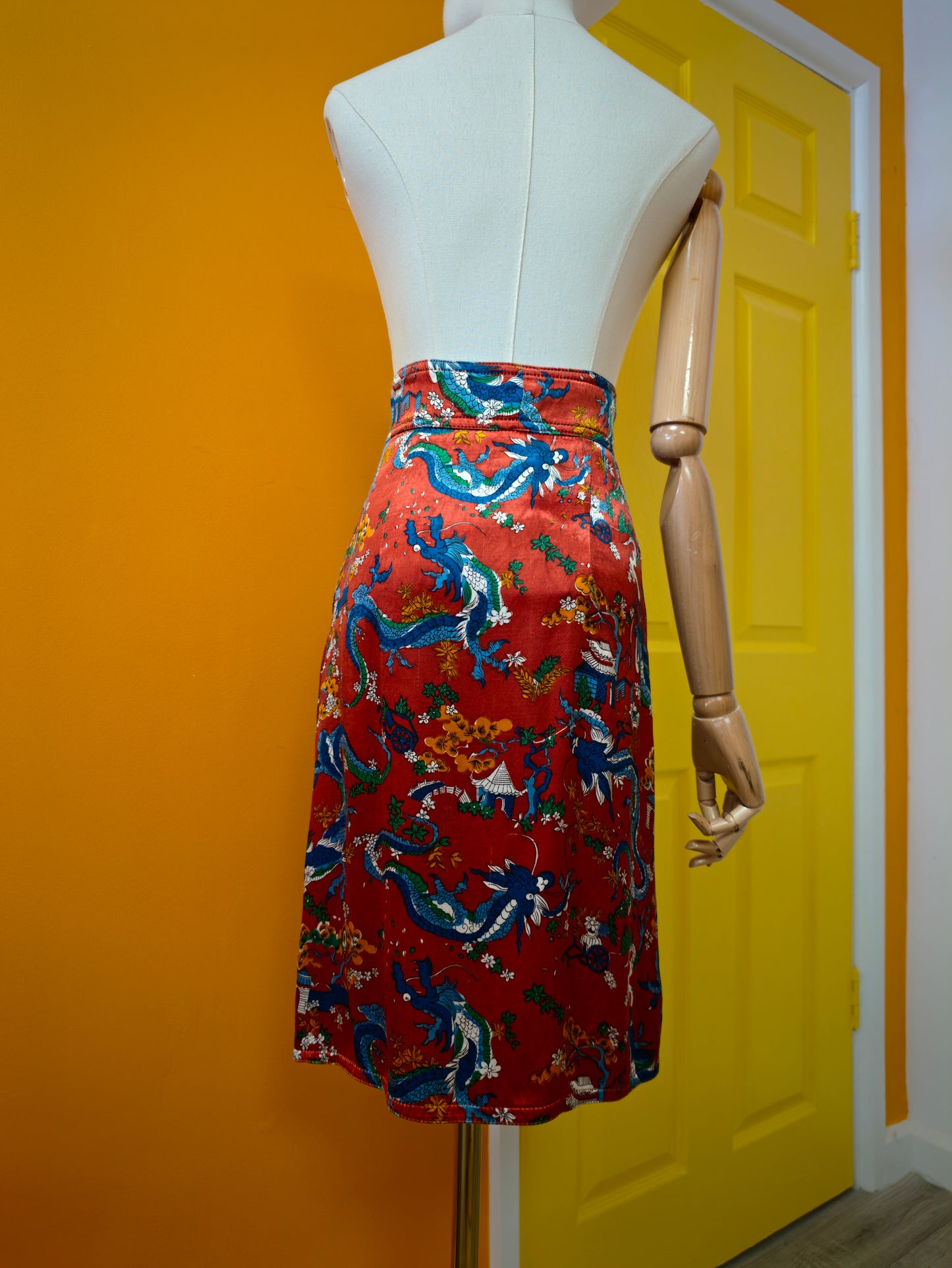 60s/70s Radley Chinese dragon print skirt - 24" waist