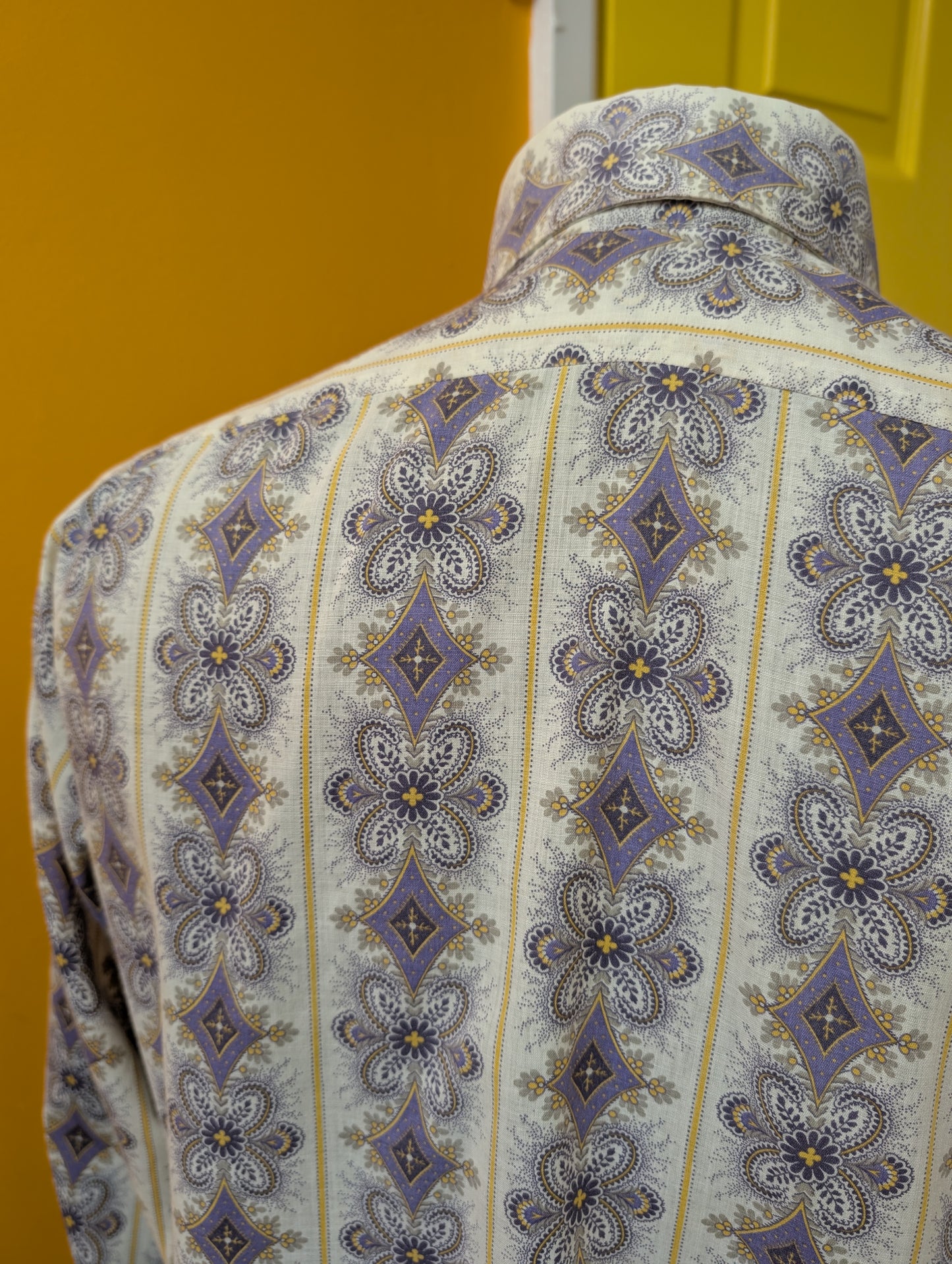 Early 1970s Ben Sherman twist tag shirt