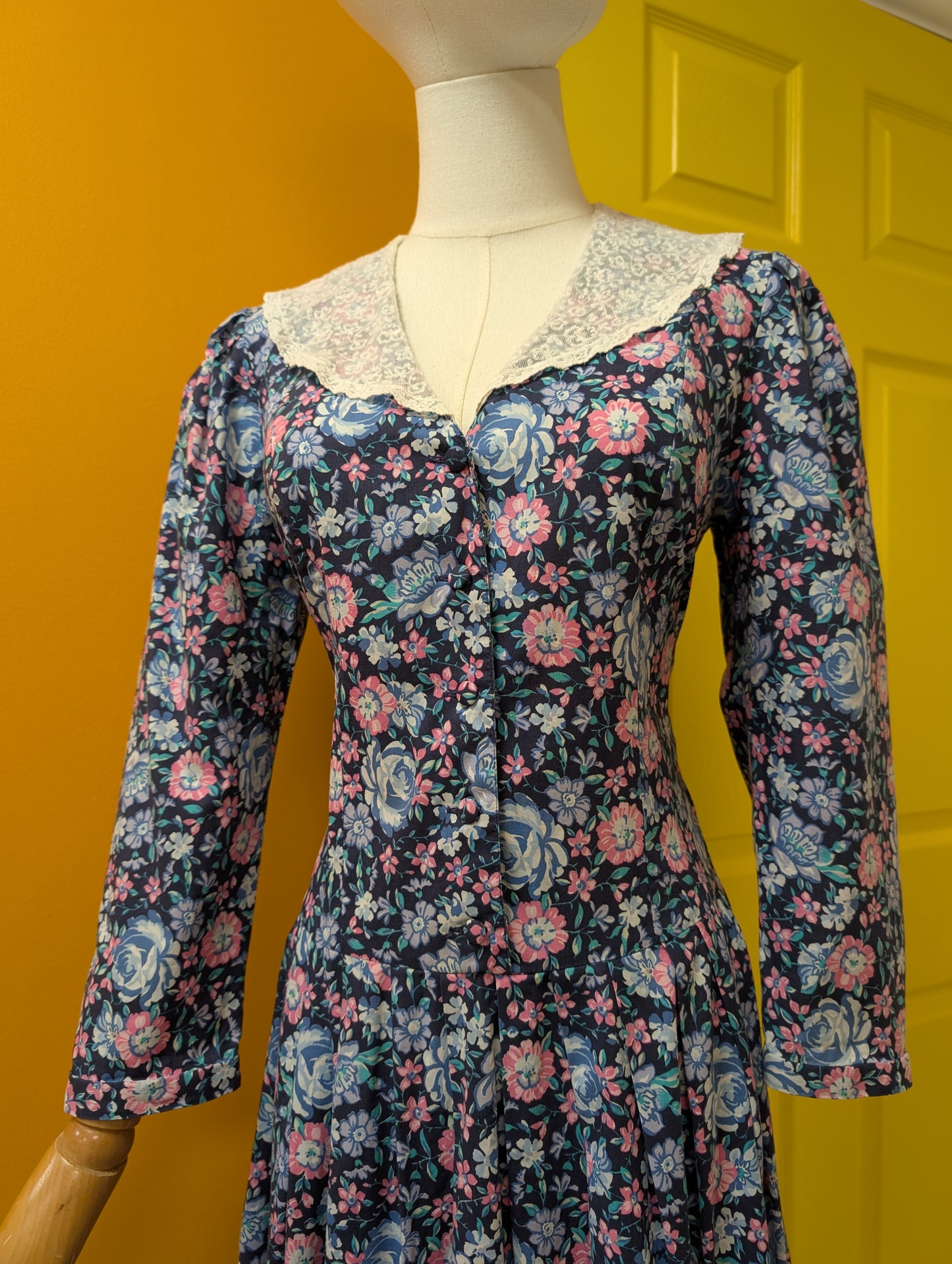 1980s Laura Ashley blue floral lace collar dress - S/10