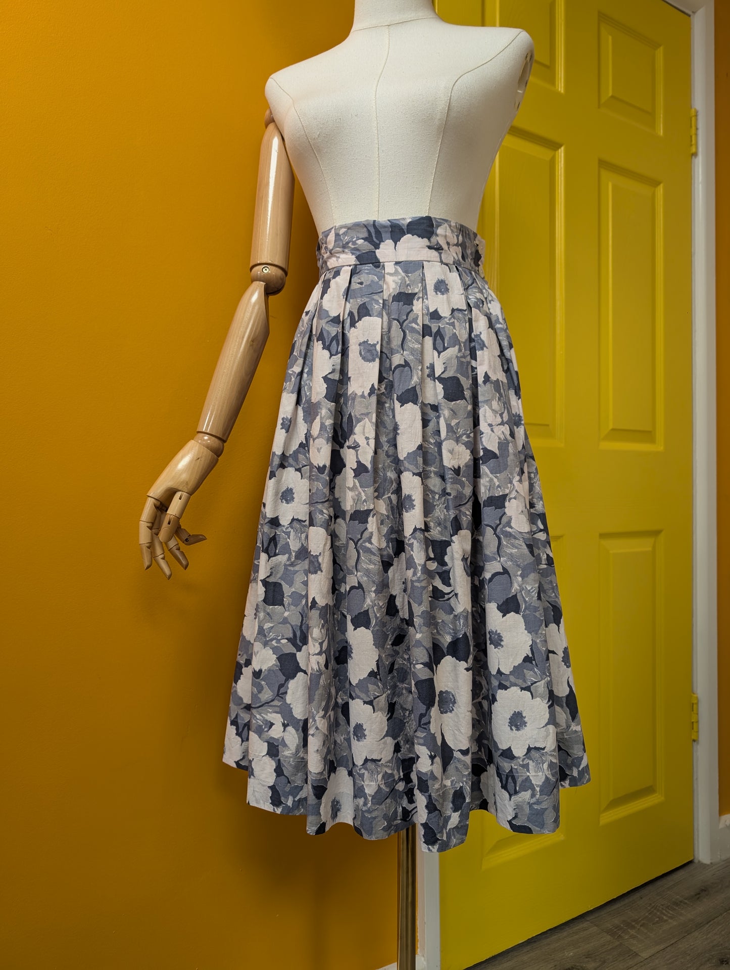 50s/60s Fashionwise cotton floral skirt - 25" waist