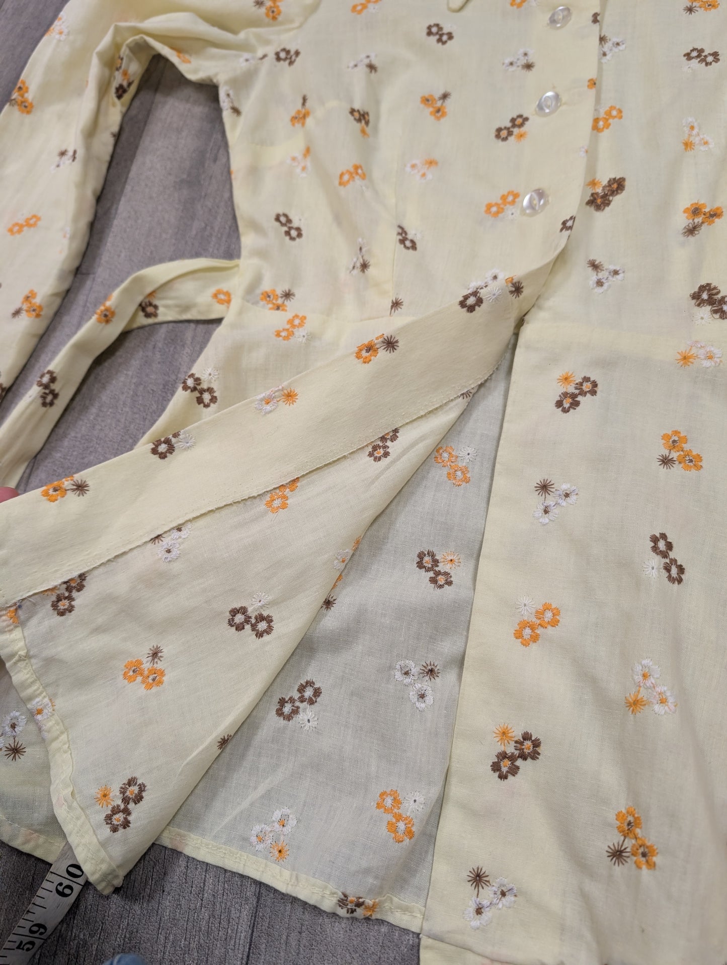 1970s embroidered shirt with tie waist - XS/6